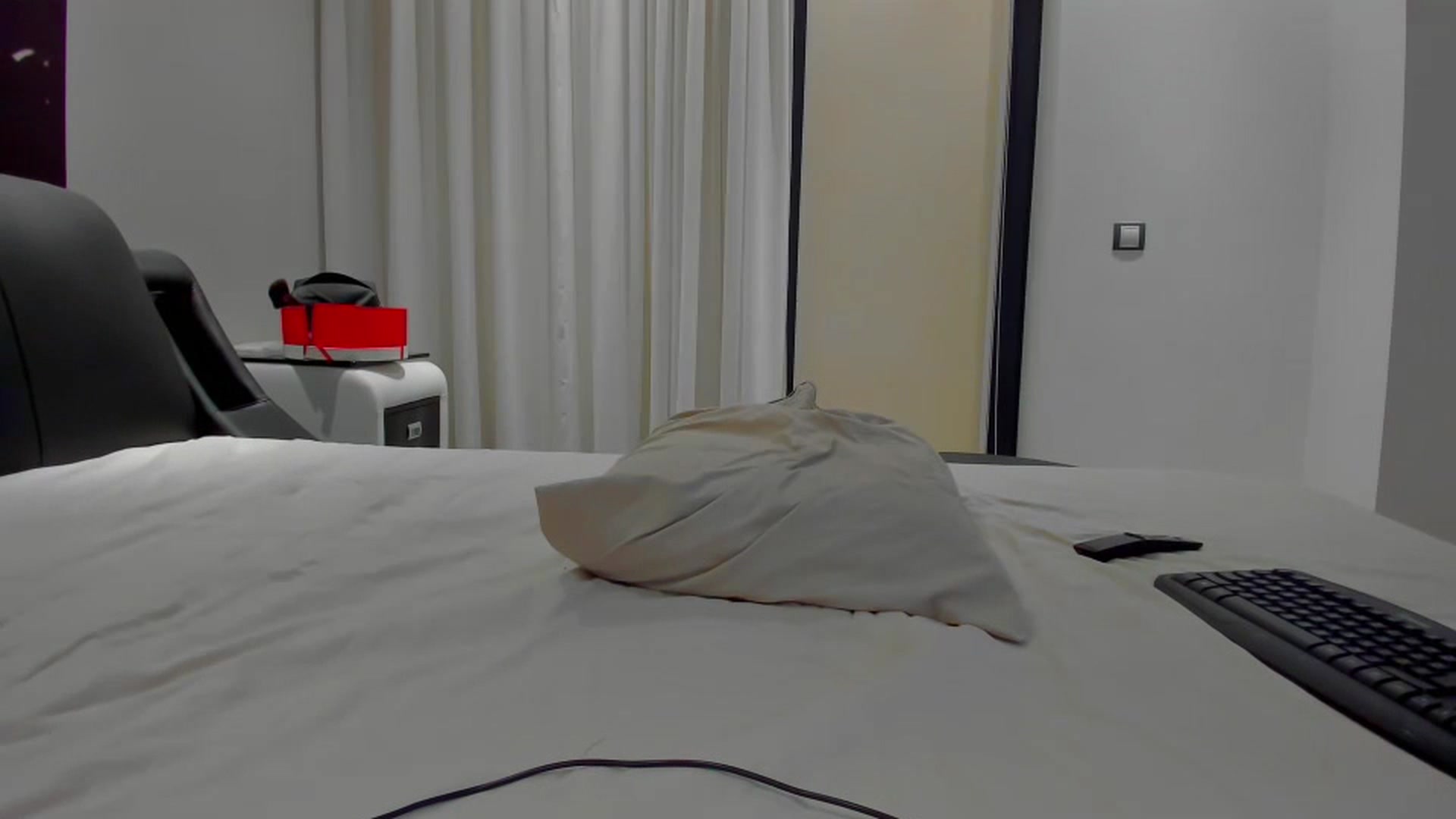 Gallery image thumbnail from SophiaSanty's myfreecams stream on, 10/30/2024, 23:52 image 11 of 20