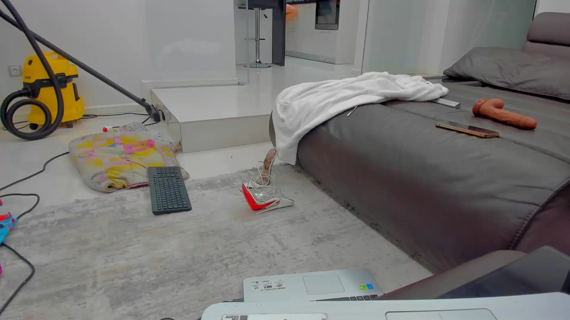 Gallery image thumbnail from SophiaSanty's myfreecams stream on, 11/11/2024, 24:07 image 11 of 20