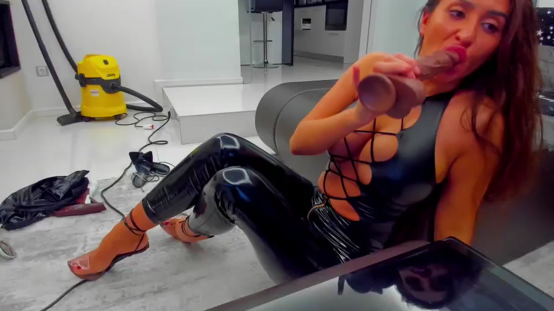 Gallery image thumbnail from SophiaSanty's myfreecams stream on, 11/15/2024, 23:48 image 11 of 20