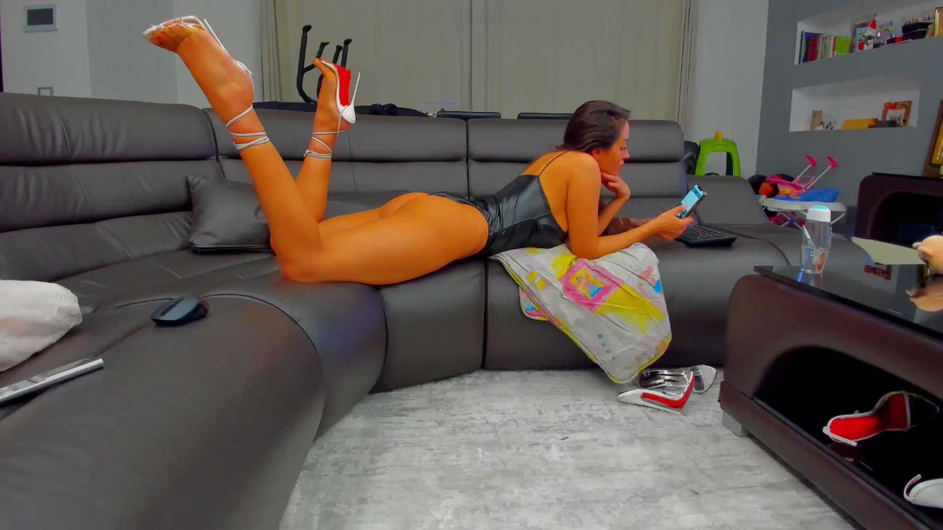 Gallery image thumbnail from SophiaSanty's myfreecams stream on, 11/16/2024, 02:20 image 14 of 20