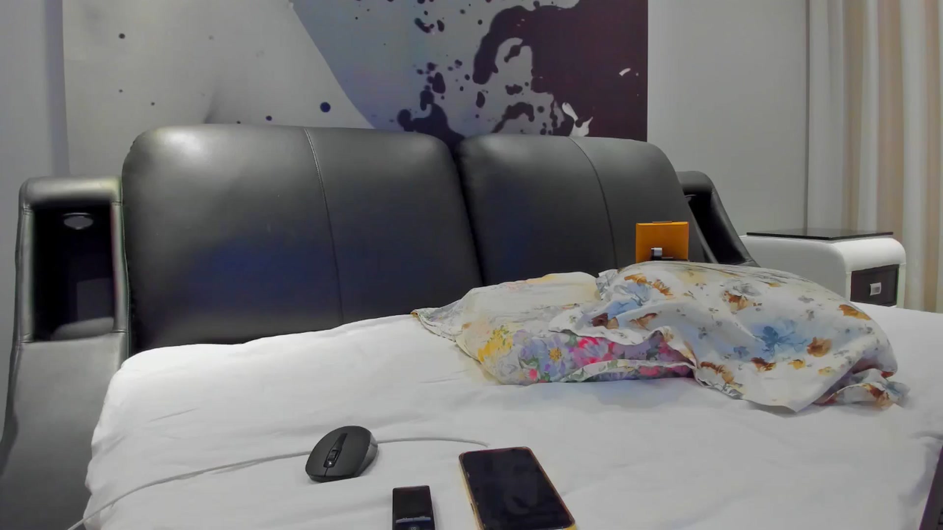 Gallery image thumbnail from SophiaSanty's myfreecams stream on, 11/19/2024, 21:45 image 13 of 20
