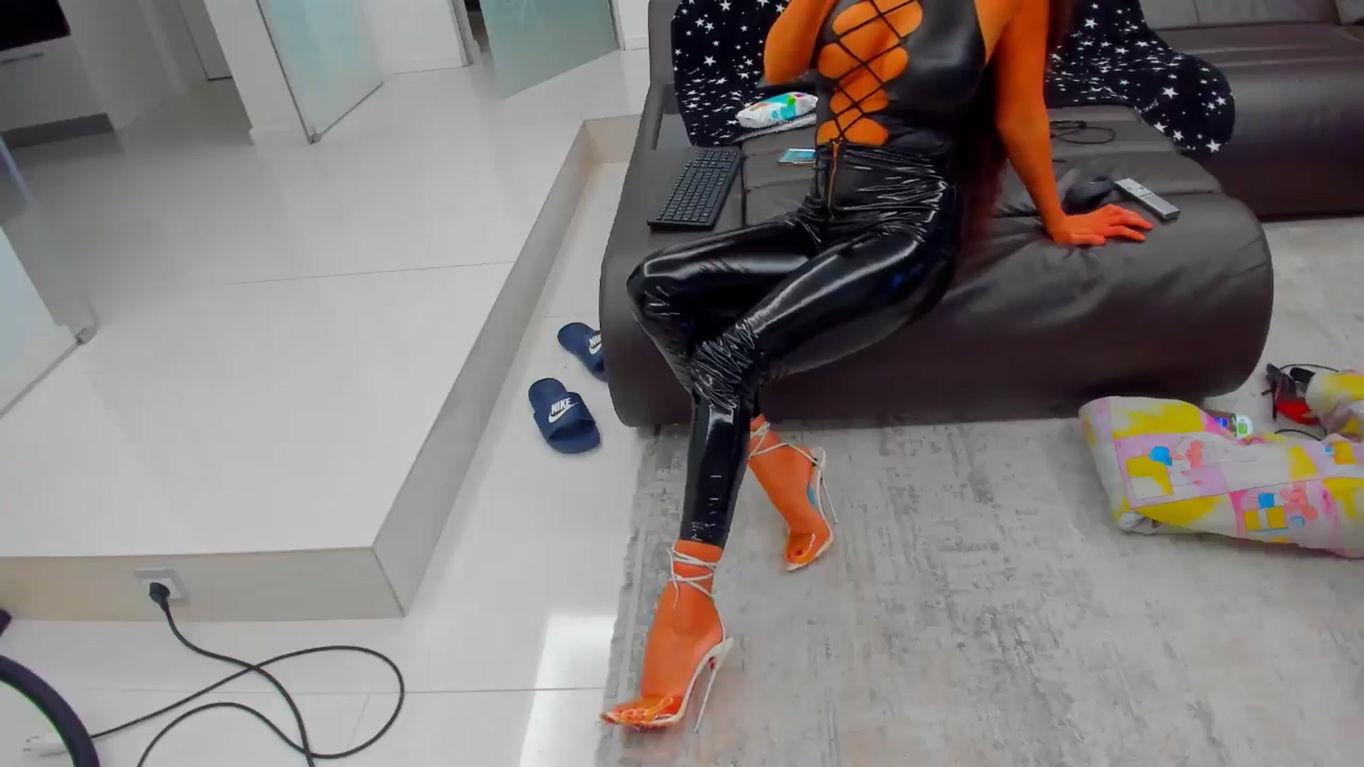 Gallery image thumbnail from SophiaSanty's myfreecams stream on, 12/09/2024, 01:17 image 19 of 20