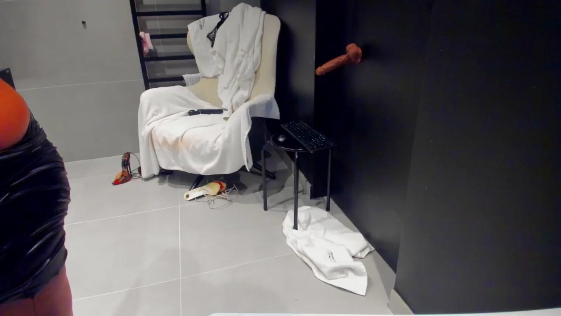 Gallery image thumbnail from SophiaSanty's myfreecams stream on, 01/17/2025, 02:39 image 8 of 20