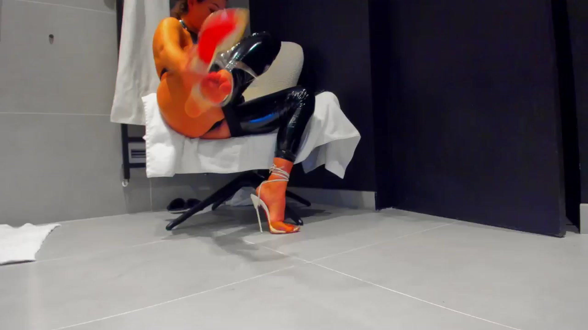 Gallery image thumbnail from SophiaSanty's myfreecams stream on, 01/19/2025, 24:07 image 20 of 20