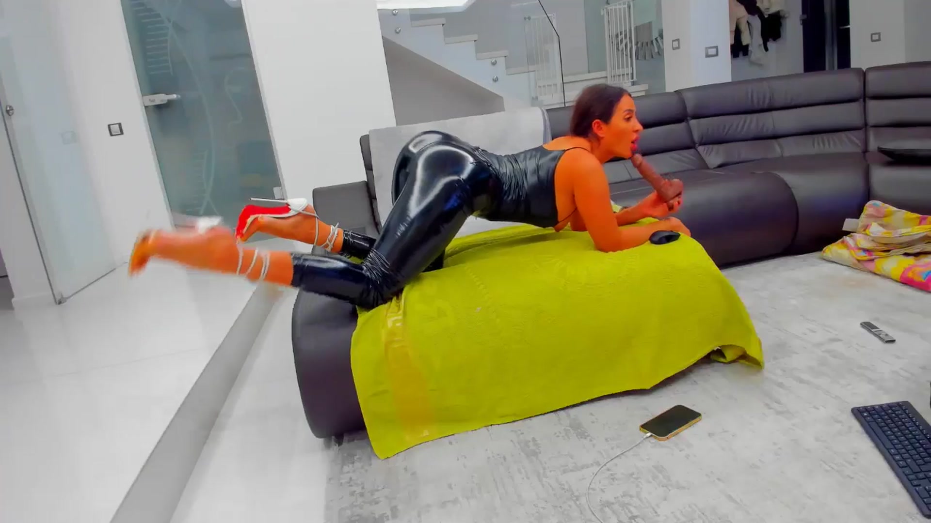 Gallery image thumbnail from SophiaSanty's myfreecams stream on, 01/30/2025, 21:27 image 14 of 20
