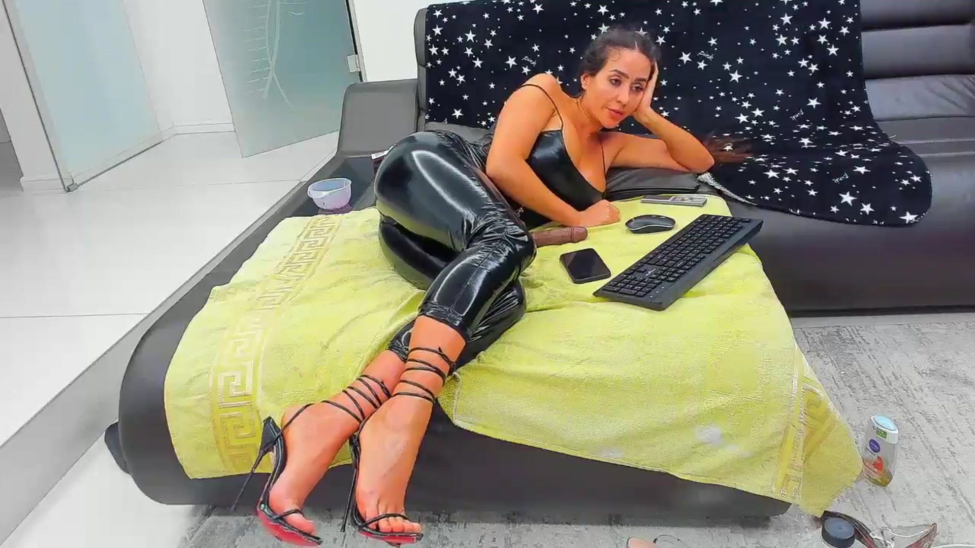 Gallery image thumbnail from SophiaSanty's myfreecams stream on, 01/04/2026, 01:58 image 10 of 20