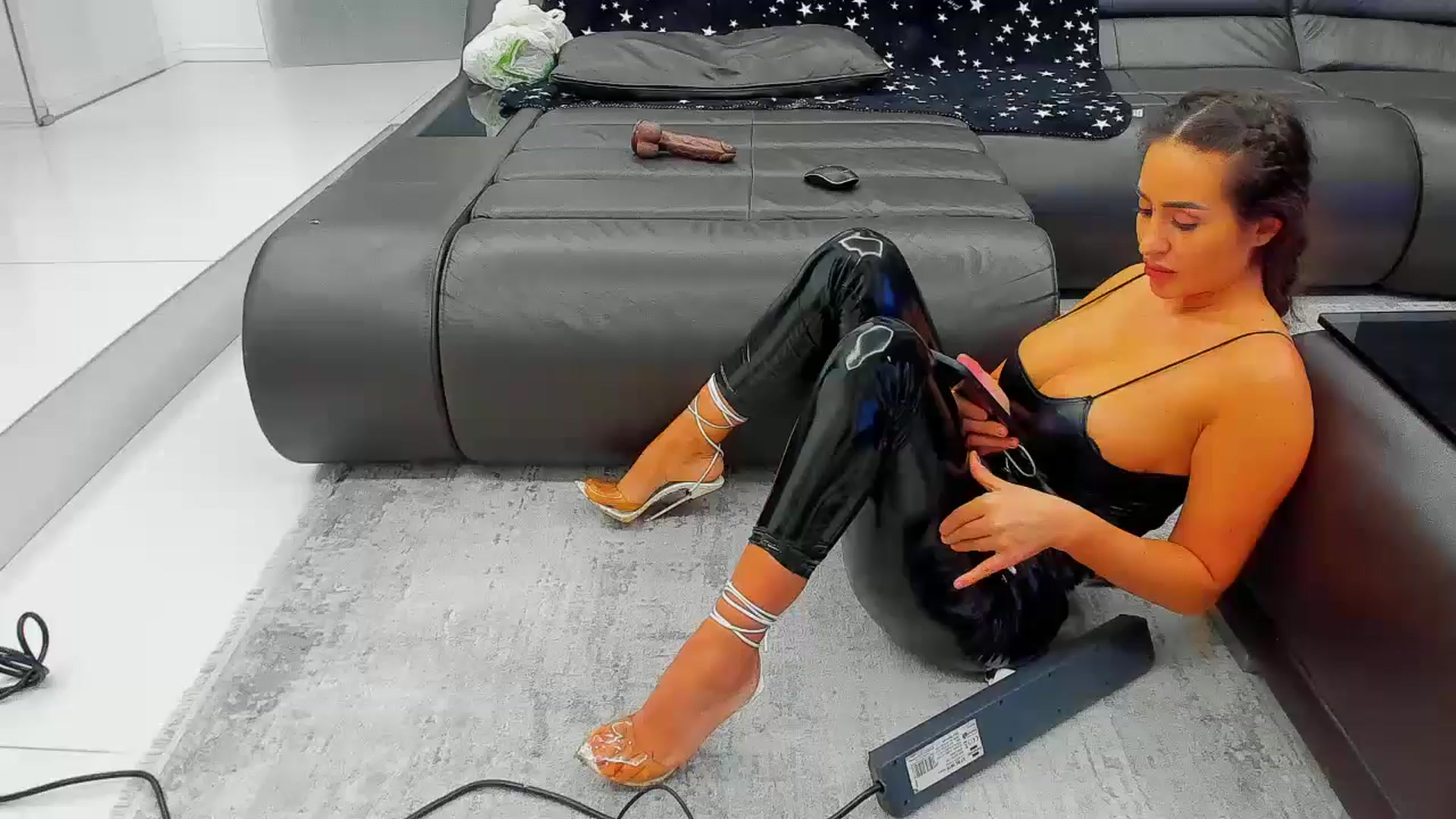 Gallery image thumbnail from SophiaSanty's myfreecams stream on, 01/29/2026, 22:43 image 7 of 20