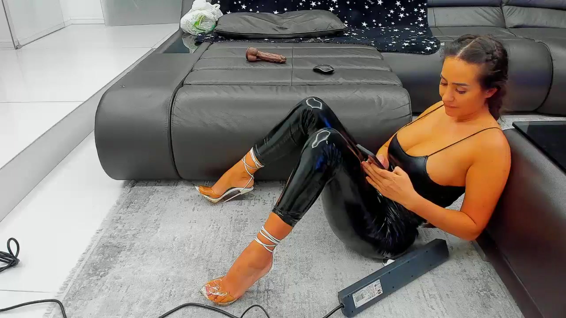 Gallery image thumbnail from SophiaSanty's myfreecams stream on, 01/29/2026, 22:43 image 6 of 20