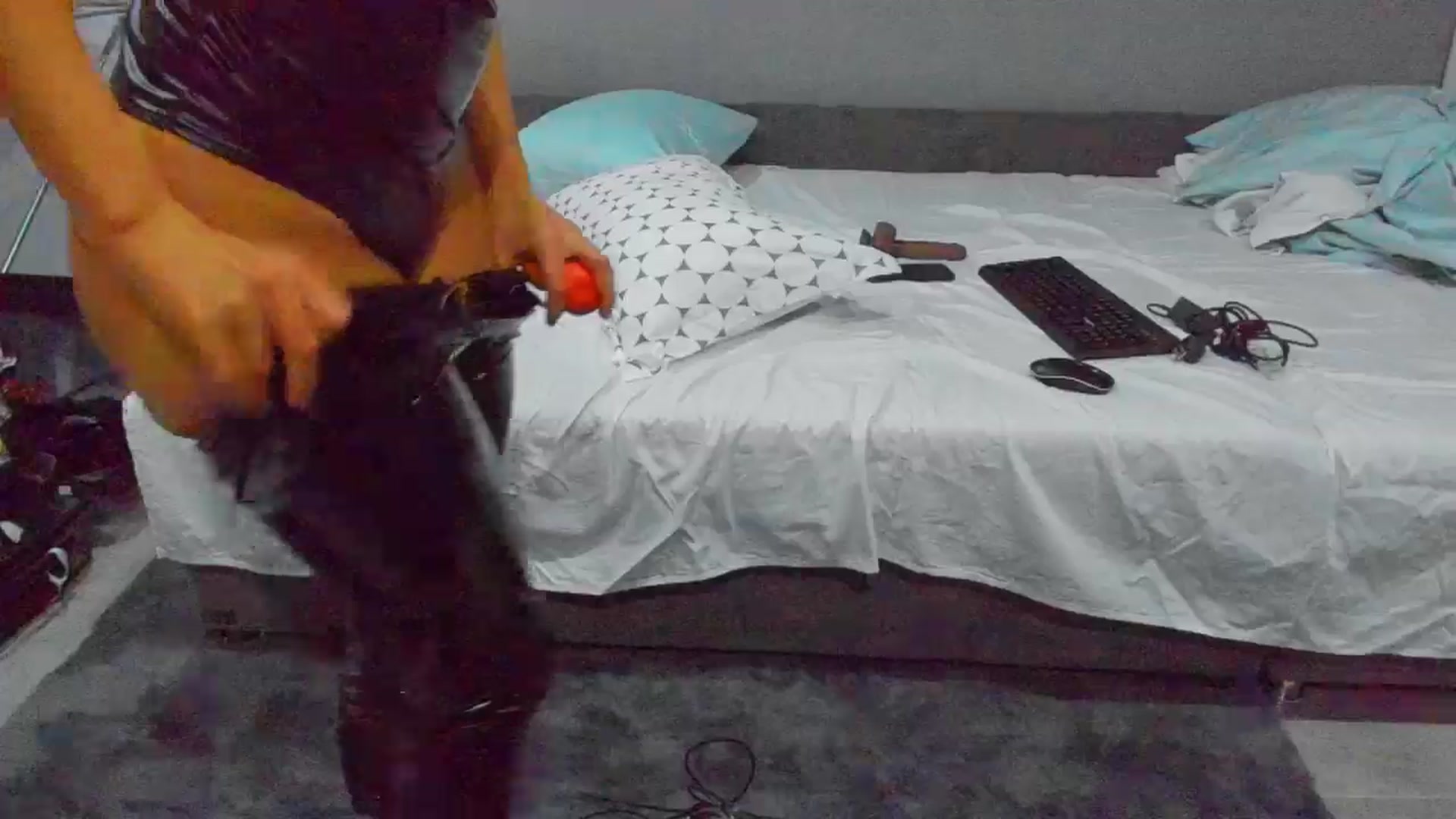 Gallery image thumbnail from SophiaSanty's myfreecams stream on, 02/19/2026, 24:03 image 11 of 20