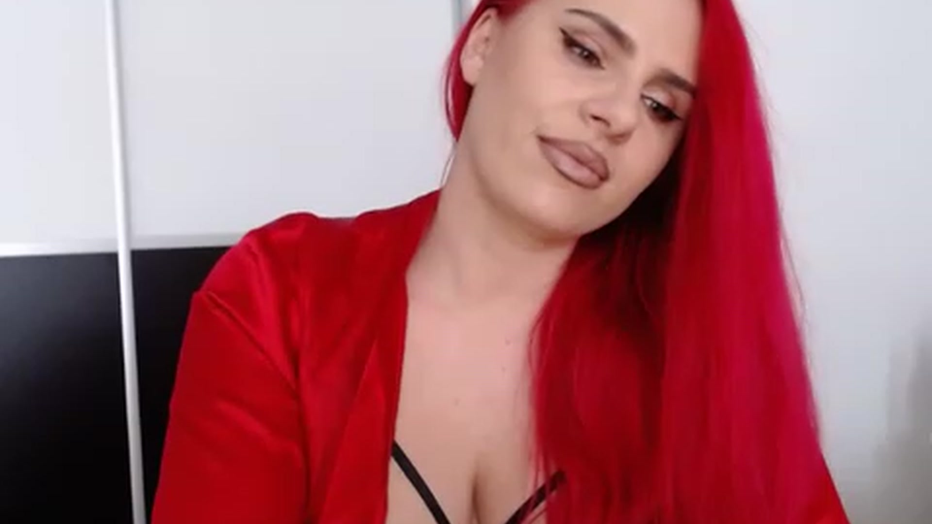 Gallery image thumbnail from Sophia_88x's myfreecams stream on, 01/28/2023, 14:08 image 15 of 20