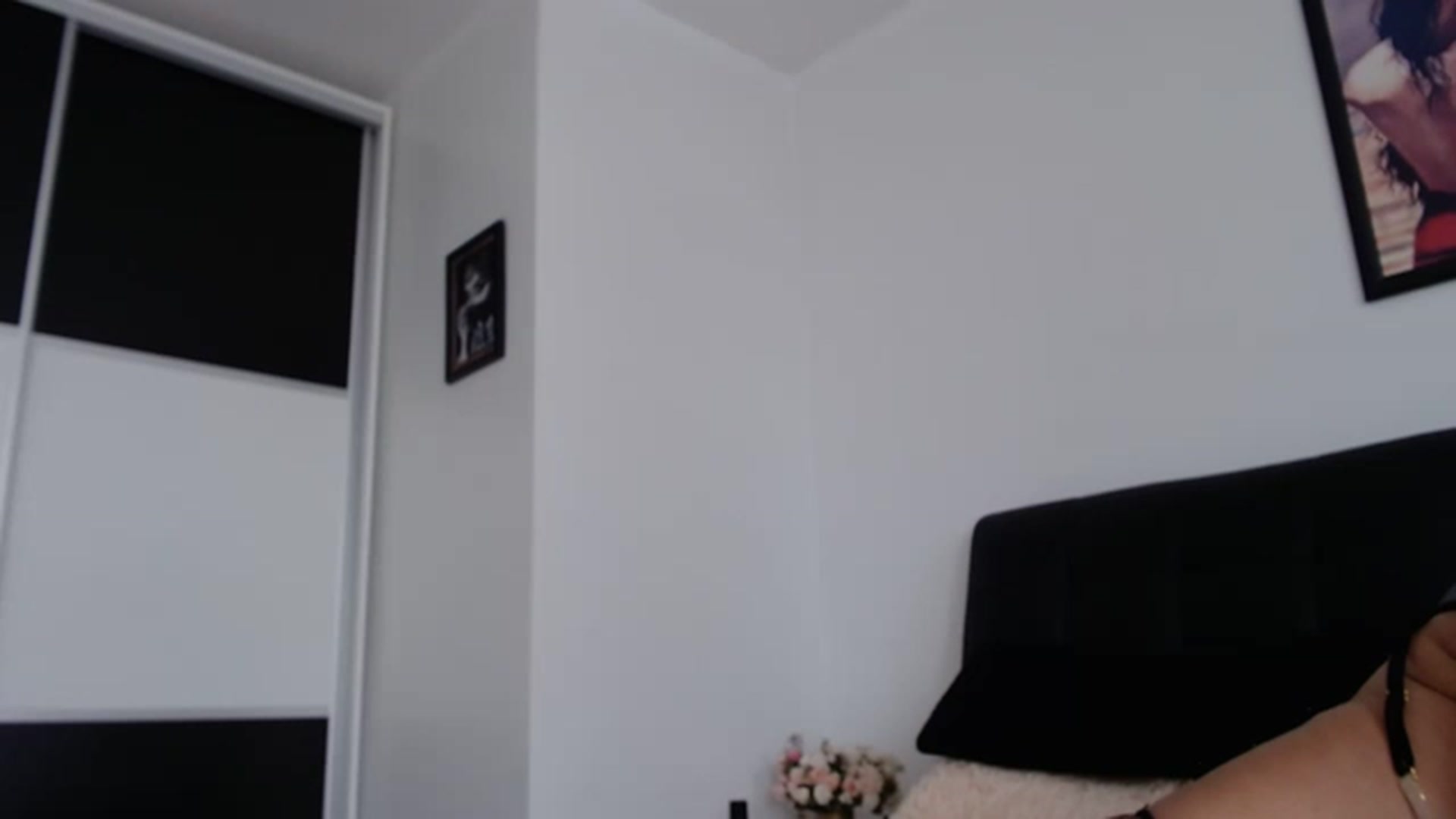 Gallery image thumbnail from Sophia_88x's myfreecams stream on, 02/26/2023, 13:09 image 14 of 20