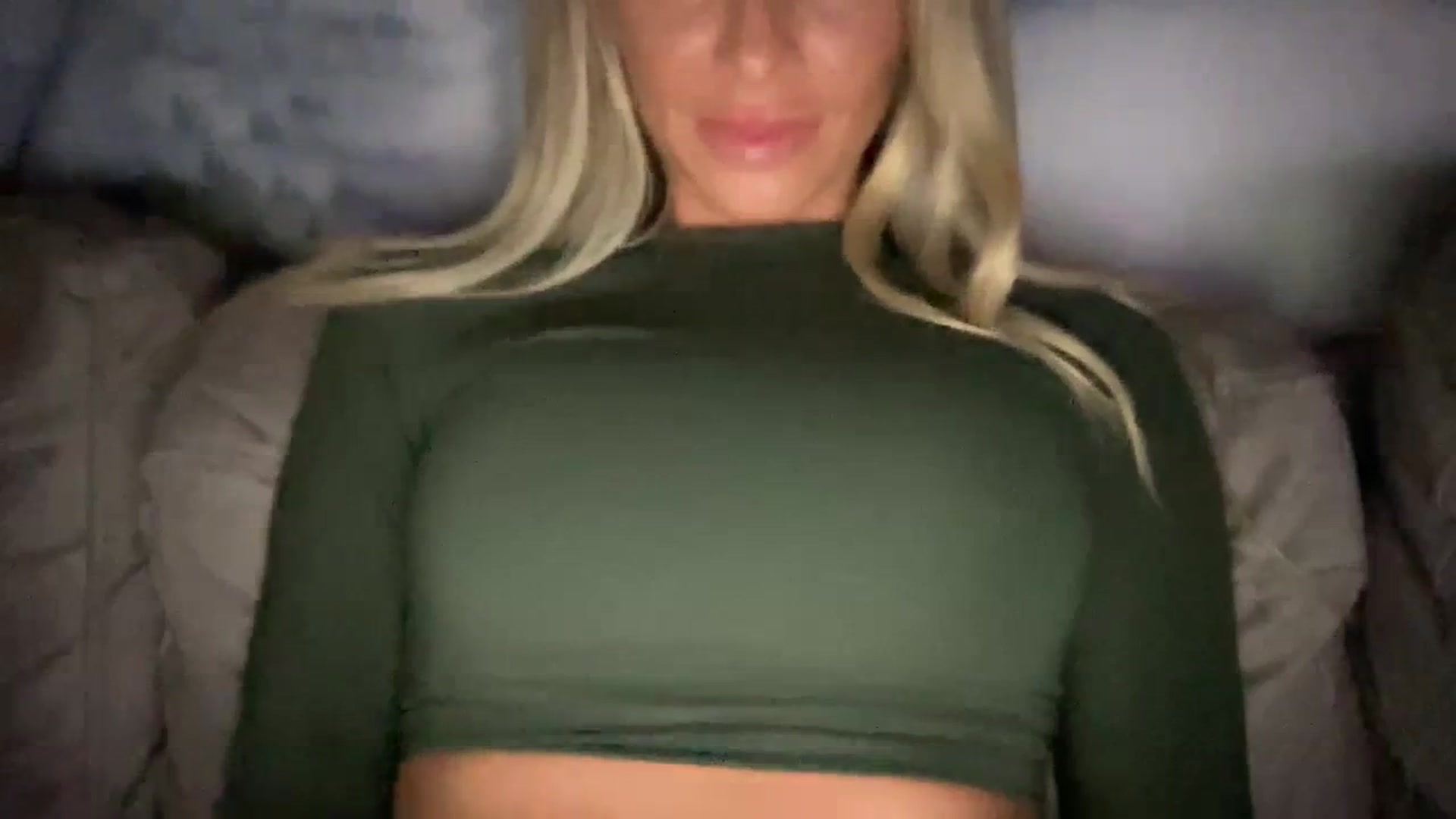 Gallery image thumbnail from Sophia_may7's myfreecams stream on, 03/15/2024, 18:56 image 15 of 20