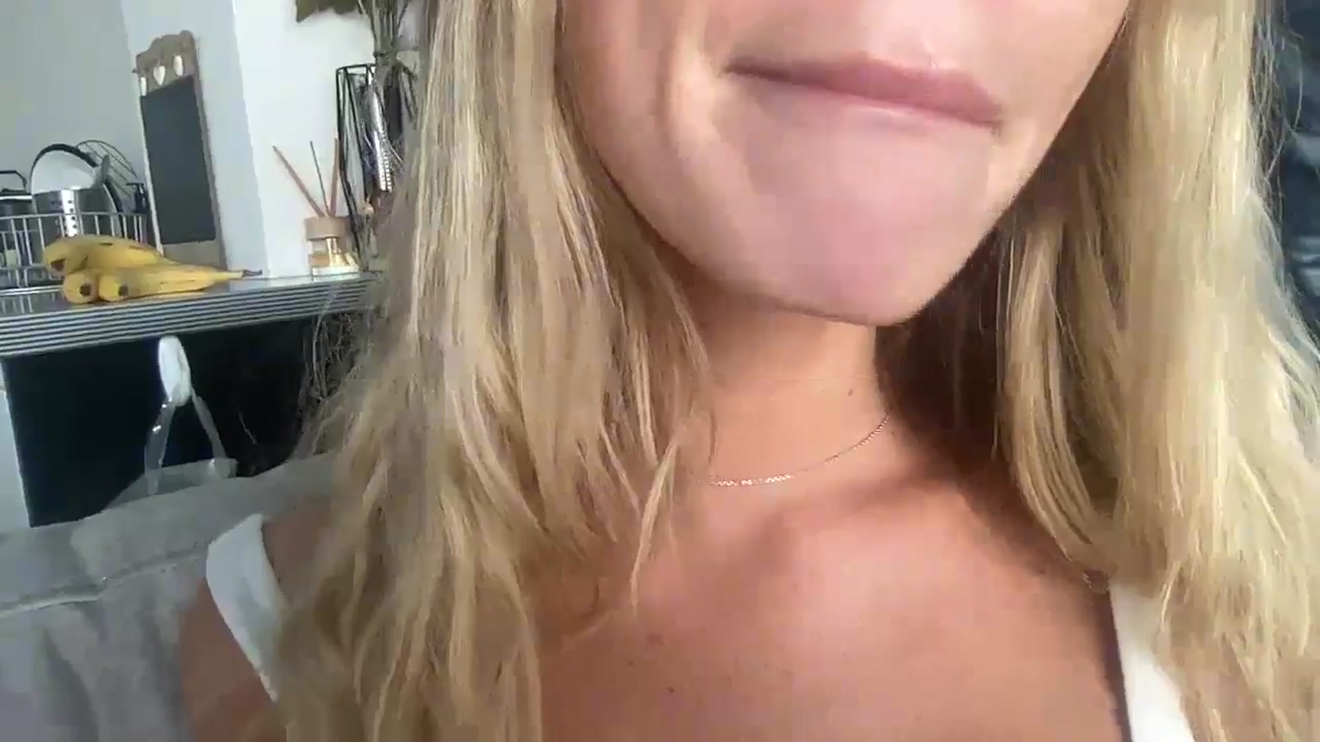 Gallery image thumbnail from Sophia_may7's myfreecams stream on, 04/24/2024, 13:03 image 13 of 20