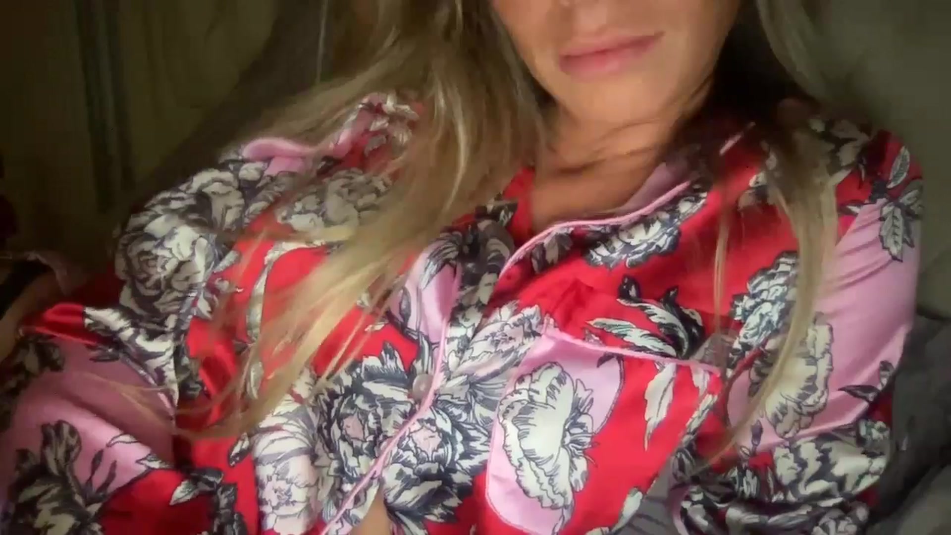 Gallery image thumbnail from Sophia_may7's myfreecams stream on, 05/27/2024, 24:43 image 9 of 20