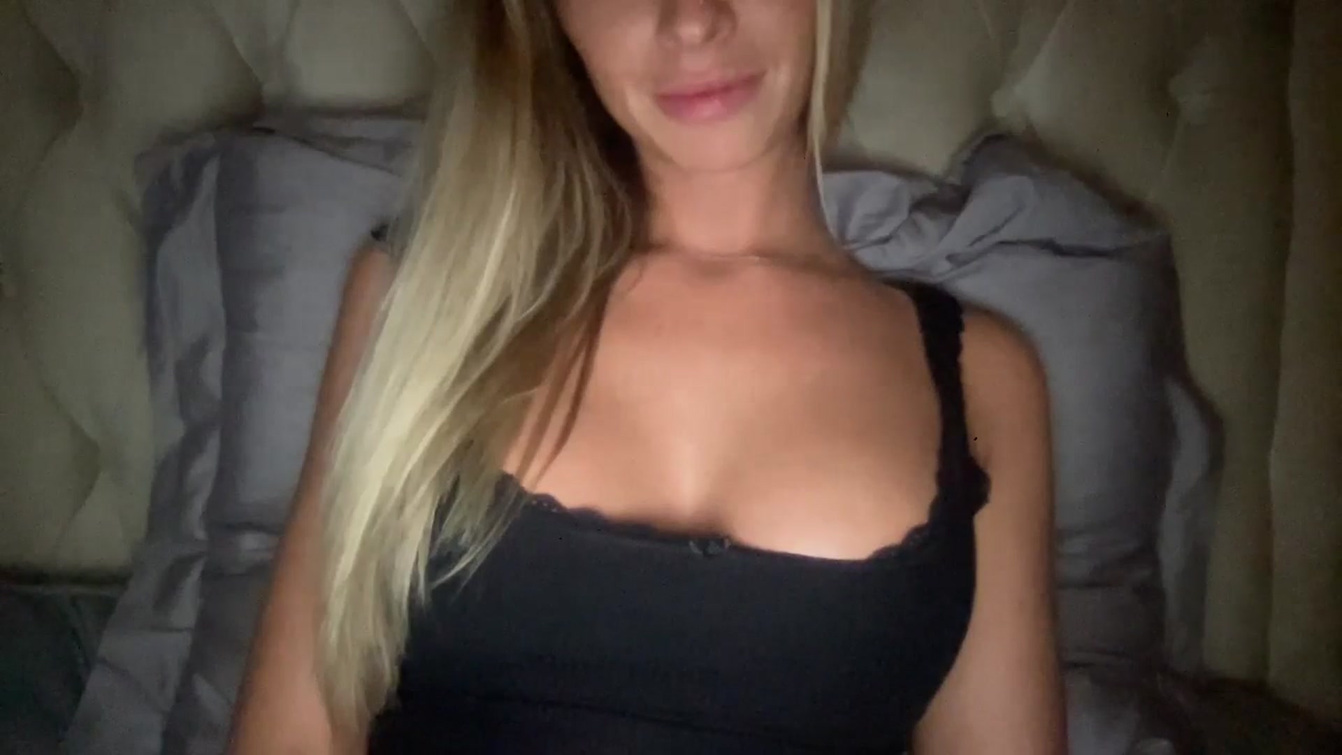 Gallery image thumbnail from Sophia_may7's myfreecams stream on, 05/27/2024, 20:01 image 20 of 20