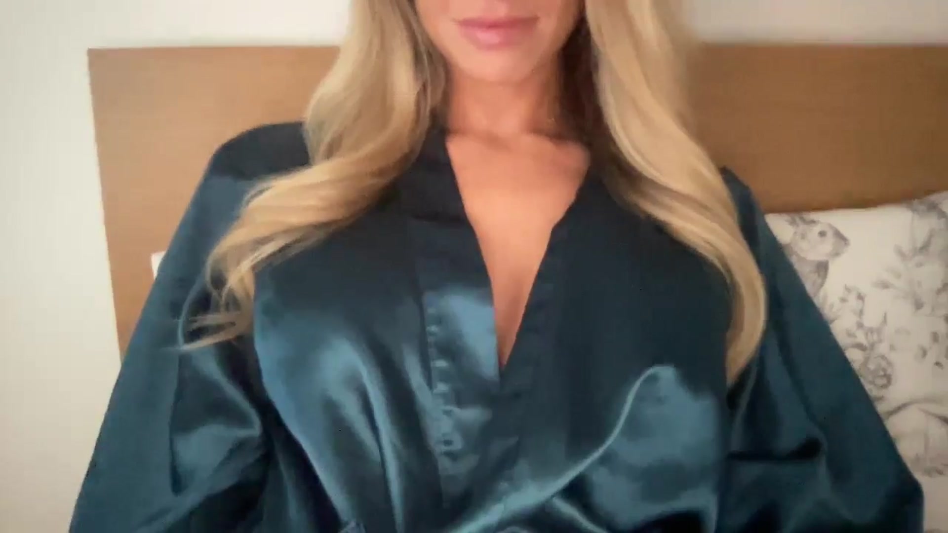 Gallery image thumbnail from Sophia_may7's myfreecams stream on, 06/03/2024, 14:14 image 20 of 20
