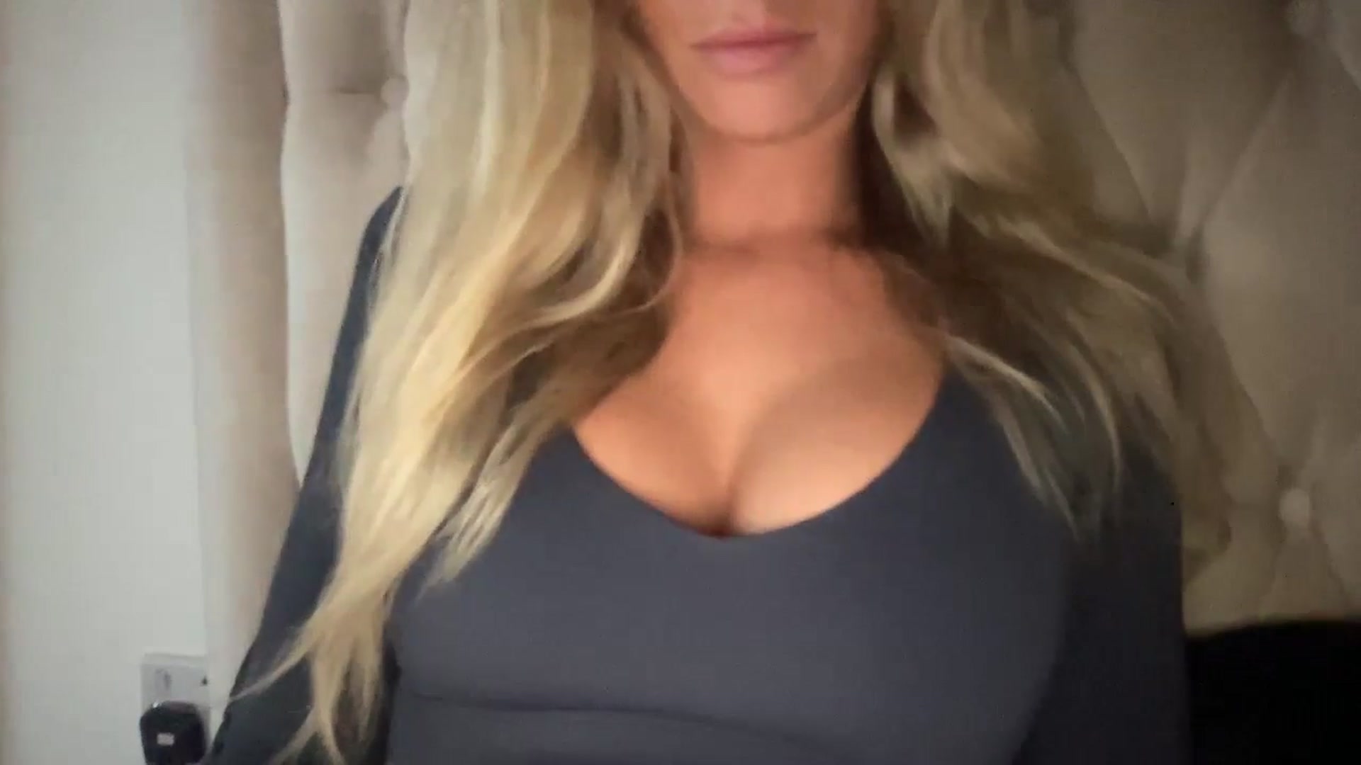 Gallery image thumbnail from Sophia_may7's myfreecams stream on, 06/17/2024, 17:31 image 12 of 20