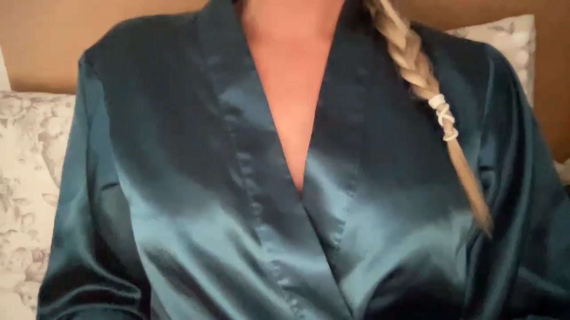 Gallery image thumbnail from Sophia_may7's myfreecams stream on, 06/30/2024, 13:41 image 10 of 20