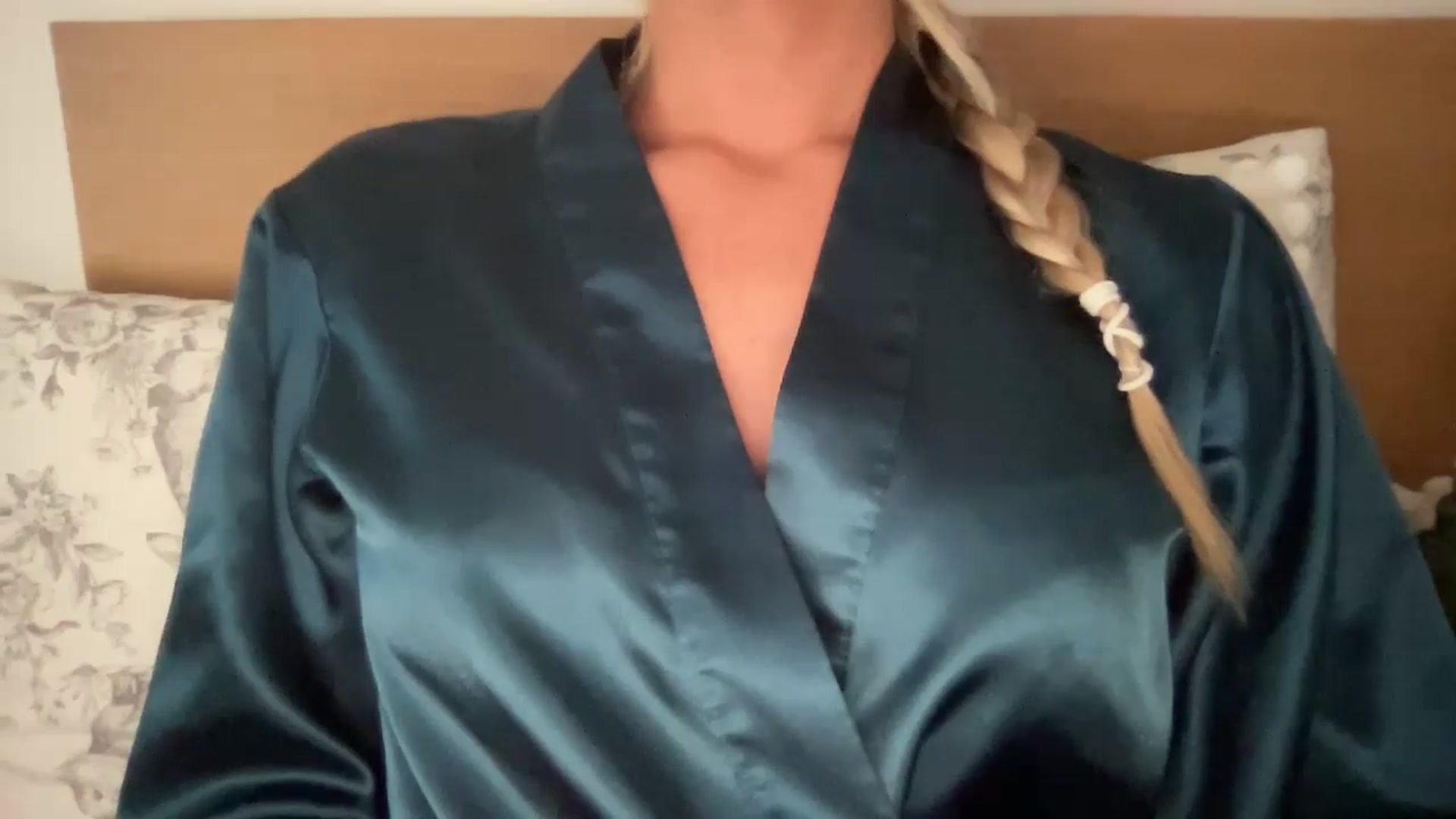 Gallery image thumbnail from Sophia_may7's myfreecams stream on, 06/30/2024, 13:41 image 8 of 20