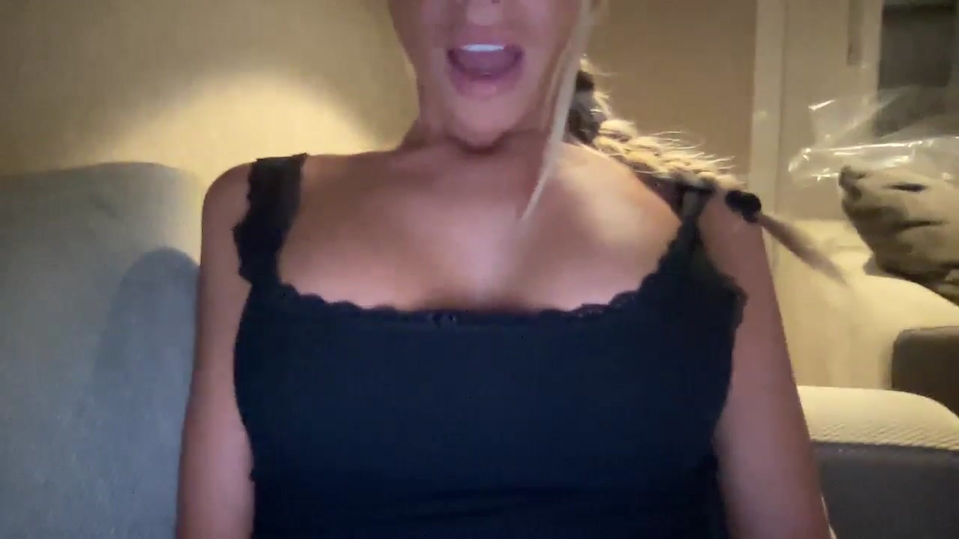 Gallery image thumbnail from Sophia_may7's myfreecams stream on, 07/04/2024, 19:53 image 16 of 20