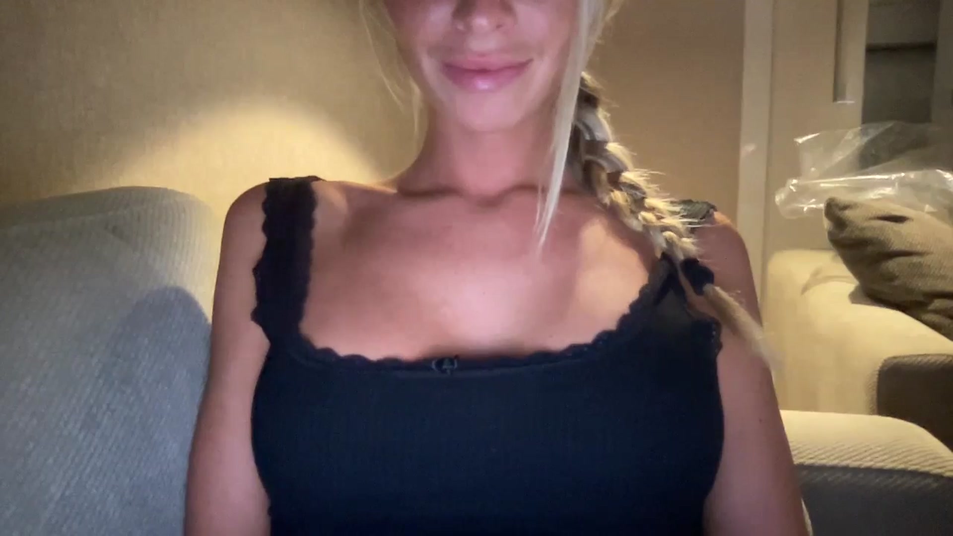 Gallery image thumbnail from Sophia_may7's myfreecams stream on, 07/04/2024, 19:53 image 8 of 20