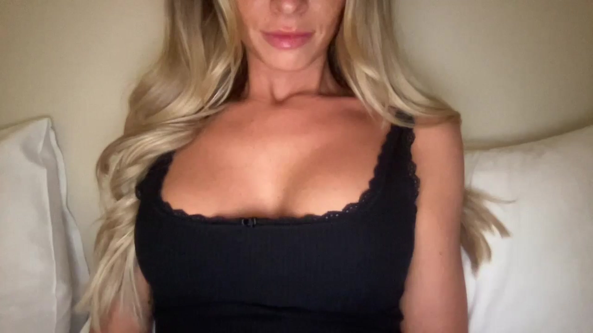 Gallery image thumbnail from Sophia_may7's myfreecams stream on, 07/08/2024, 16:19 image 19 of 20