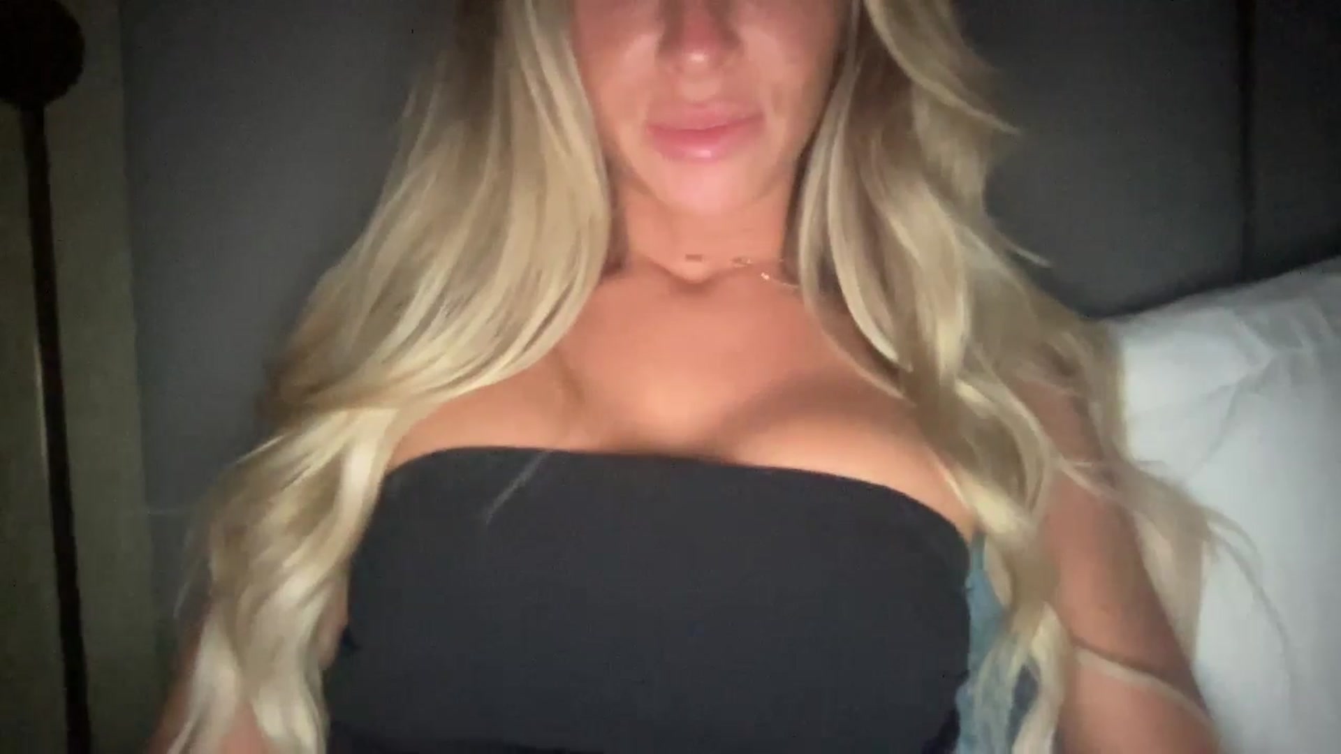 Gallery image thumbnail from Sophia_may7's myfreecams stream on, 08/12/2024, 20:24 image 5 of 20
