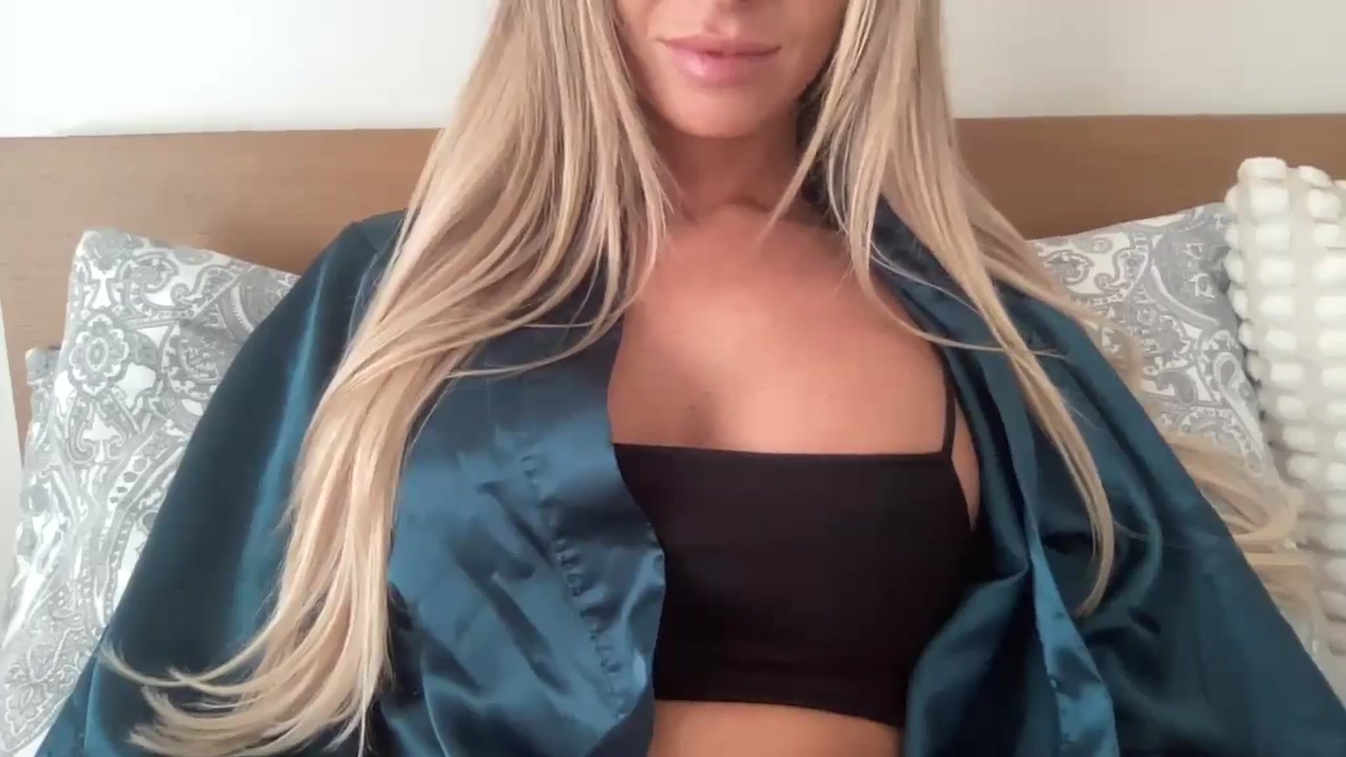 Gallery image thumbnail from Sophia_may7's myfreecams stream on, 09/13/2024, 13:03 image 14 of 20