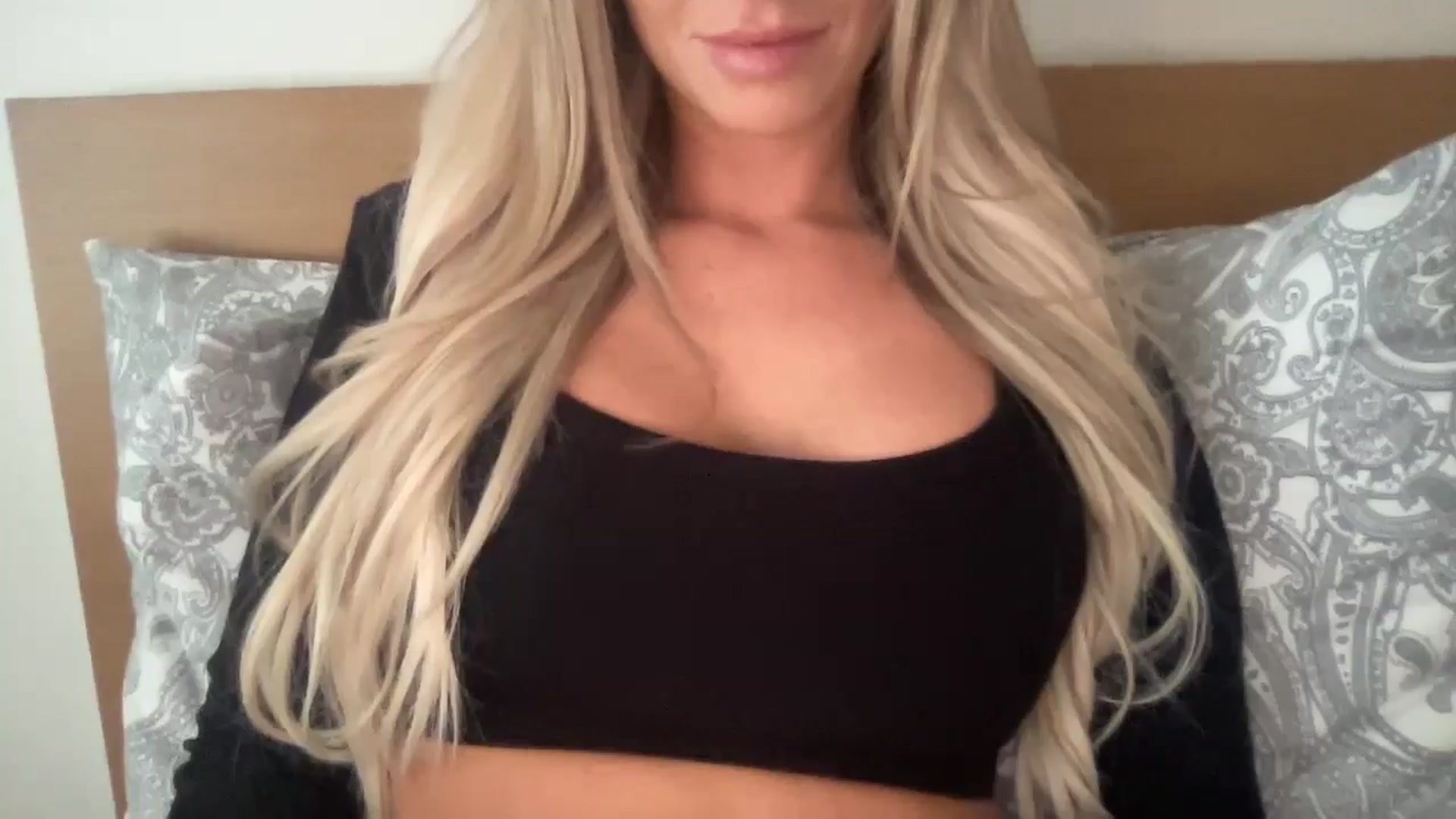Gallery image thumbnail from Sophiaamay's myfreecams stream on, 09/13/2024, 15:34 image 12 of 20