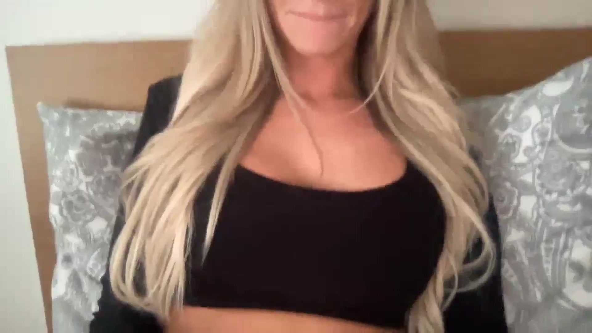 Gallery image thumbnail from Sophiaamay's myfreecams stream on, 09/13/2024, 15:34 image 15 of 20