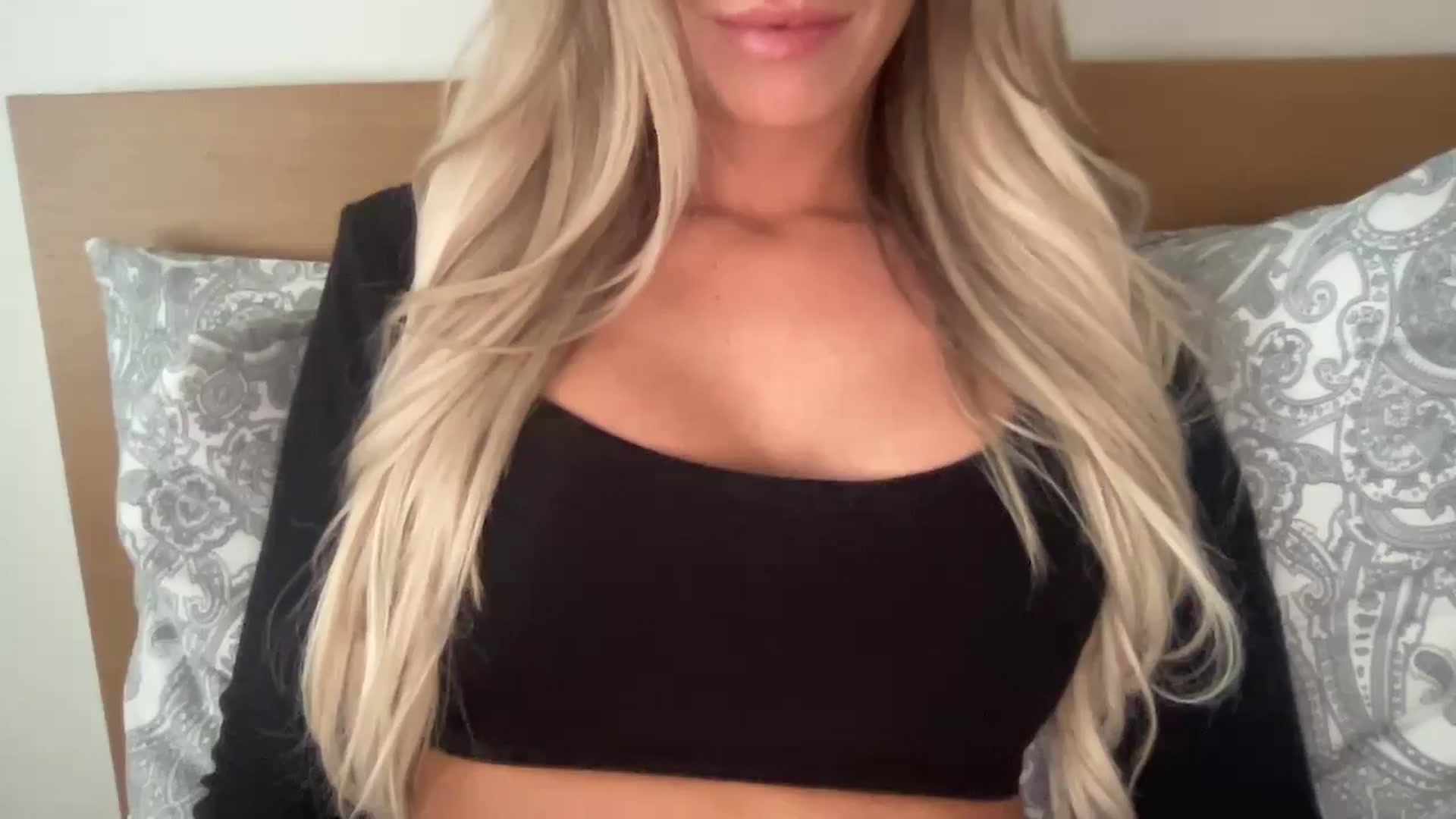 Gallery image thumbnail from Sophiaamay's myfreecams stream on, 09/13/2024, 15:34 image 6 of 20