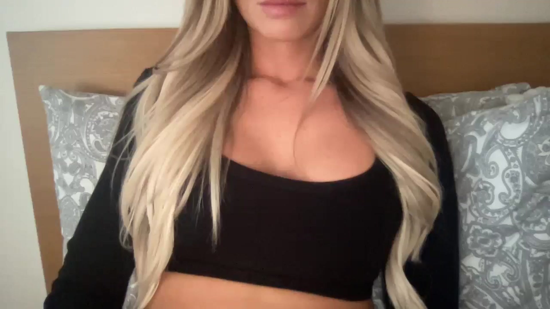 Gallery image thumbnail from Sophiaamay's myfreecams stream on, 09/13/2024, 17:17 image 17 of 20