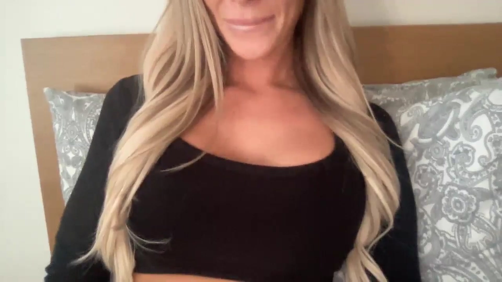 Gallery image thumbnail from Sophiaamay's myfreecams stream on, 09/13/2024, 17:17 image 2 of 20