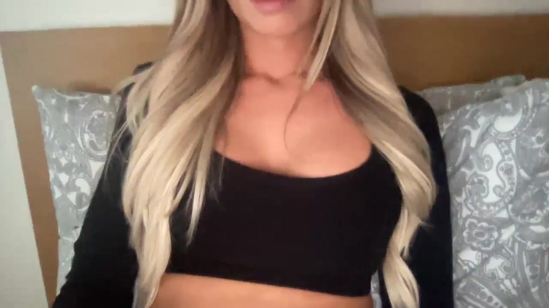 Gallery image thumbnail from Sophiaamay's myfreecams stream on, 09/13/2024, 17:17 image 15 of 20
