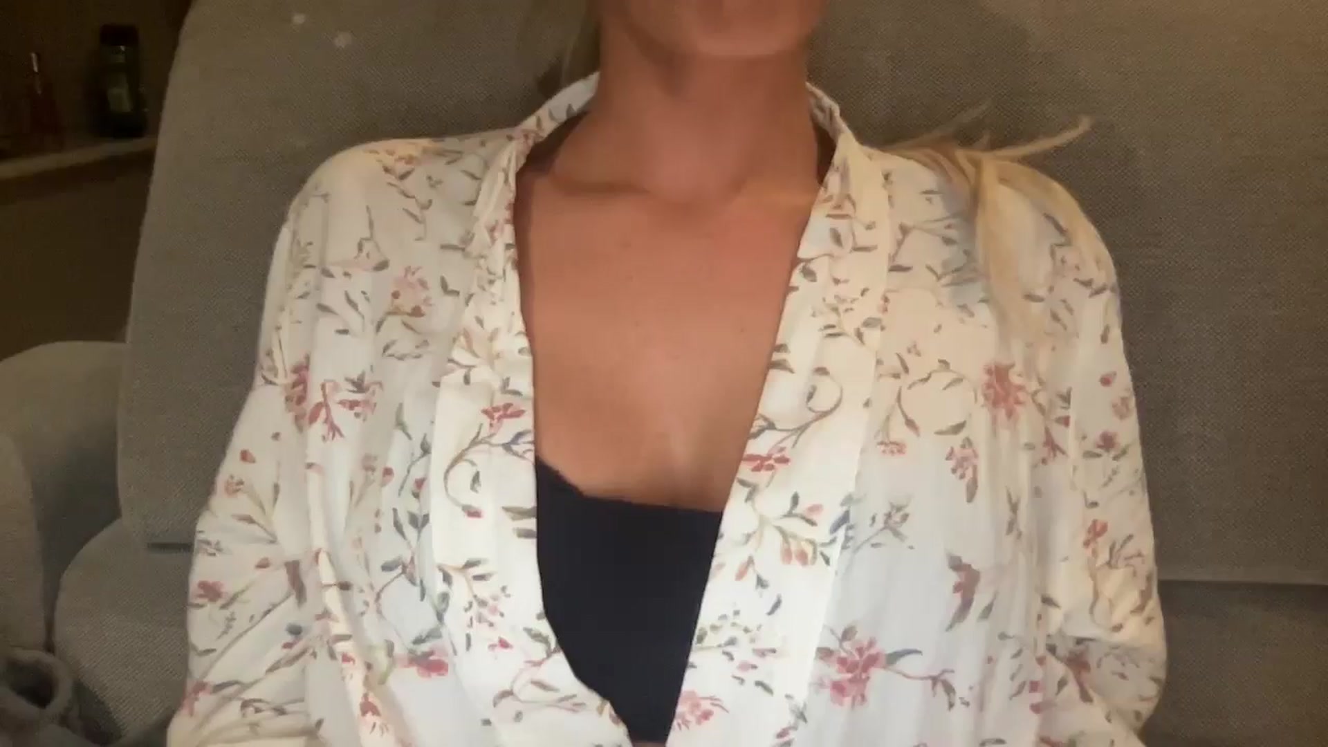 Gallery image thumbnail from Sophiaamay's myfreecams stream on, 09/14/2024, 22:30 image 6 of 20