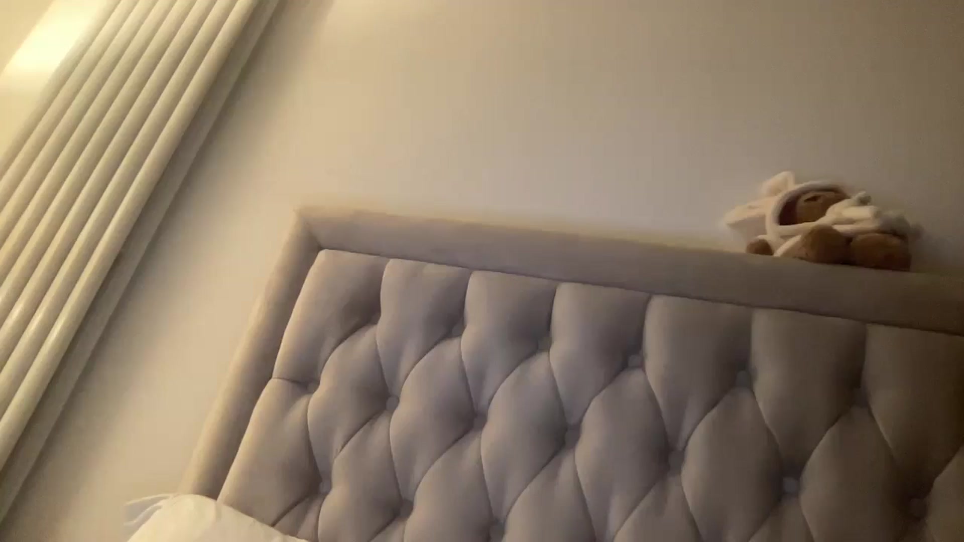 Gallery image thumbnail from Sophiaamay's myfreecams stream on, 01/19/2025, 19:06 image 6 of 20