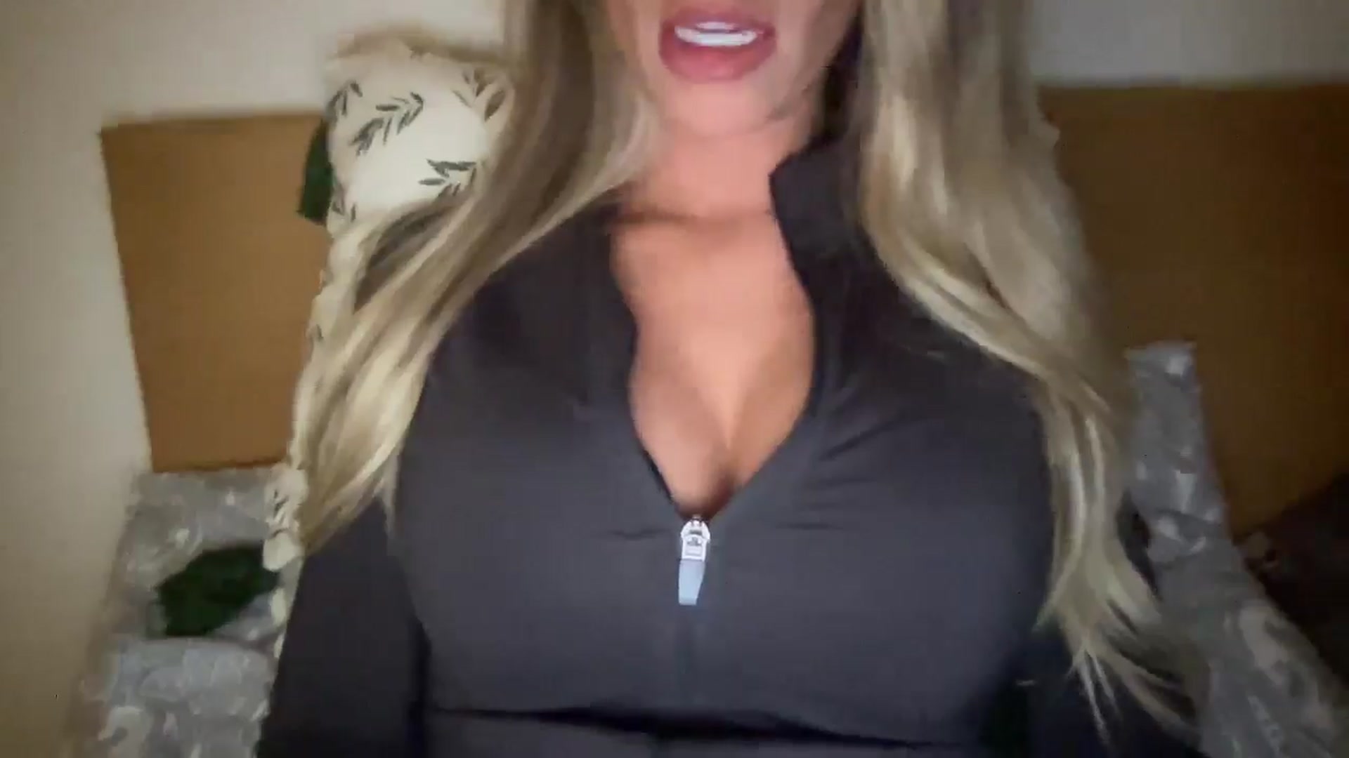 Gallery image thumbnail from Sophiaamay's myfreecams stream on, 03/29/2025, 22:28 image 10 of 20