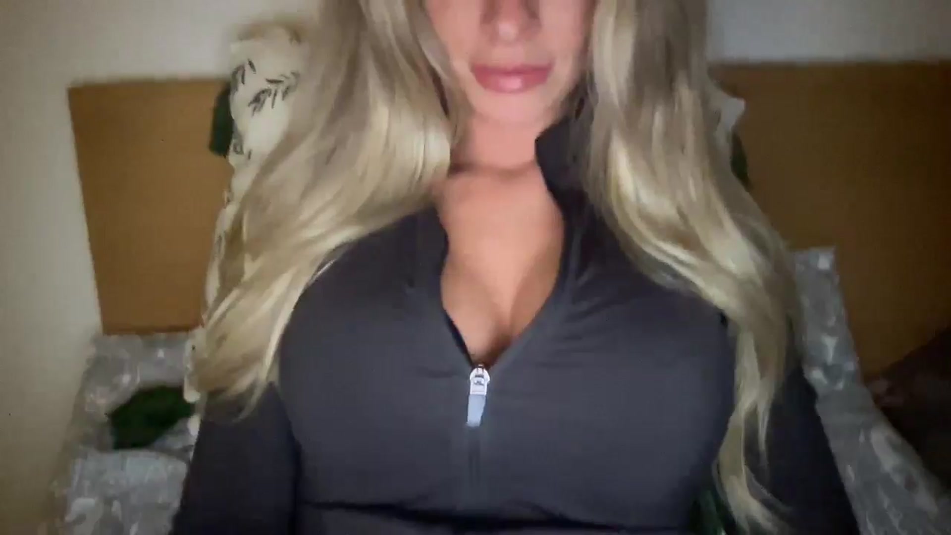 Gallery image thumbnail from Sophiaamay's myfreecams stream on, 03/29/2025, 22:28 image 16 of 20