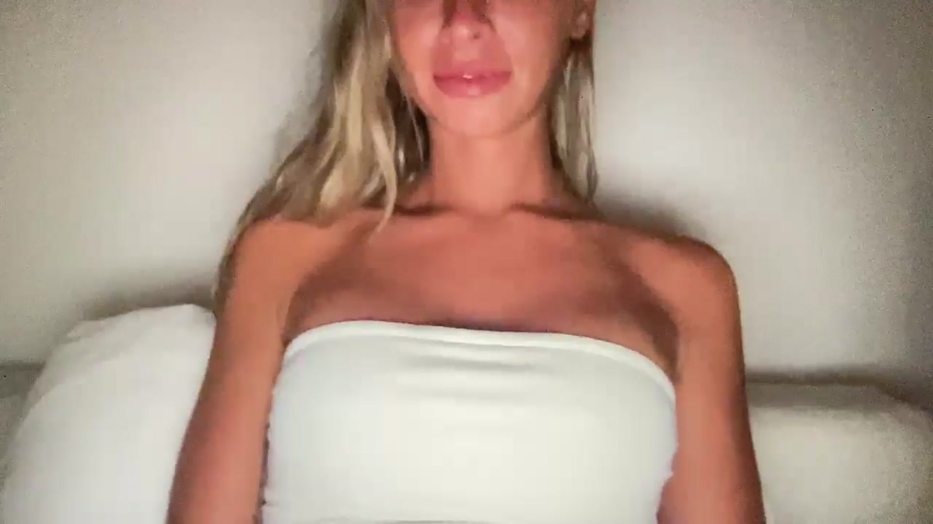 Gallery image thumbnail from Sophiaamay's myfreecams stream on, 07/30/2025, 20:58 image 14 of 20