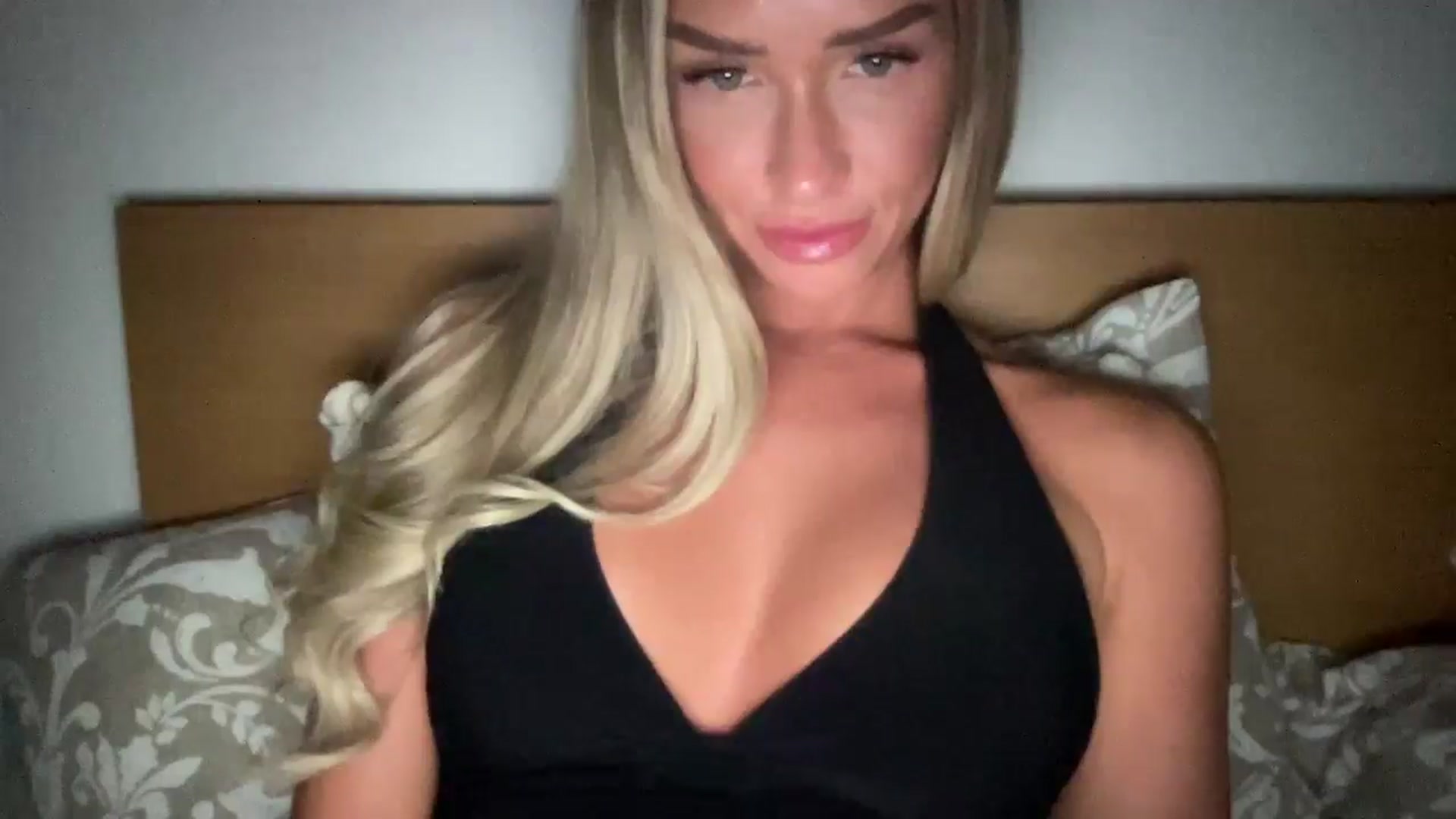 Gallery image thumbnail from Sophiaamay's myfreecams stream on, 09/09/2025, 19:34 image 19 of 20