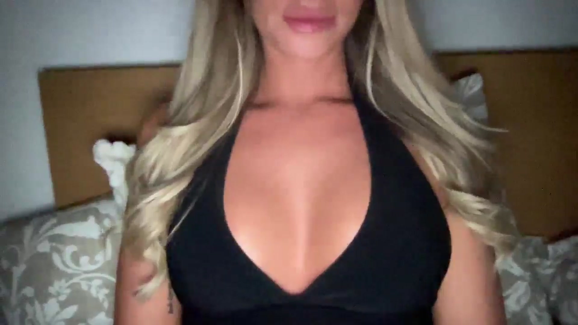 Gallery image thumbnail from Sophiaamay's myfreecams stream on, 09/09/2025, 20:44 image 4 of 20