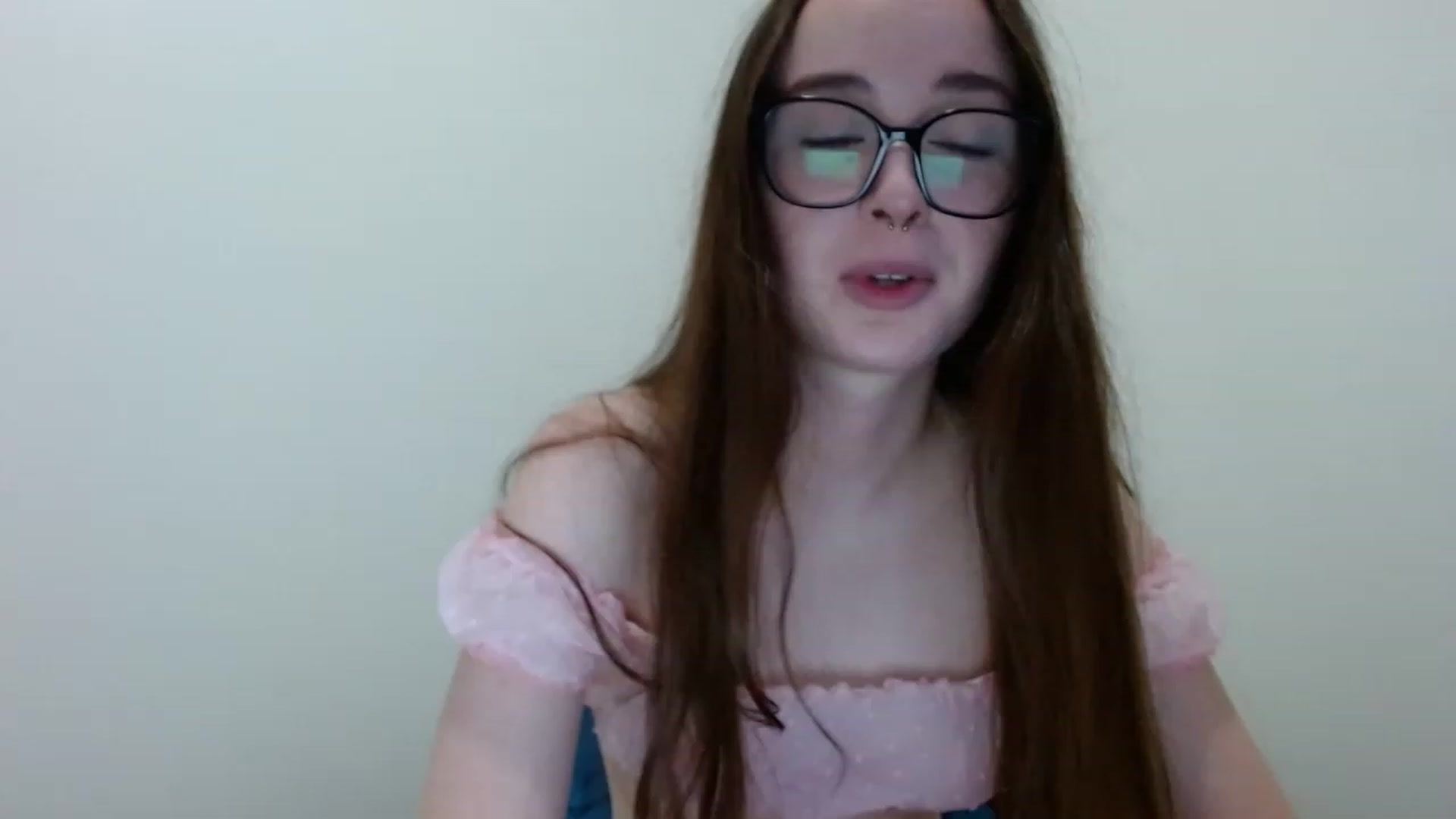 Gallery image thumbnail from Sophialove2's myfreecams stream on, 02/25/2023, 05:08 image 20 of 20