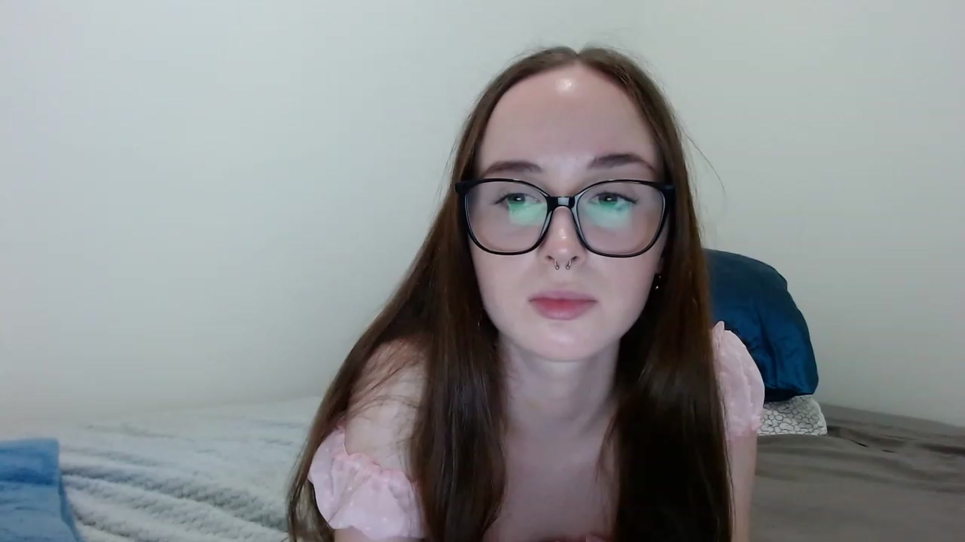 Gallery image thumbnail from Sophialove2's myfreecams stream on, 02/25/2023, 05:08 image 13 of 20
