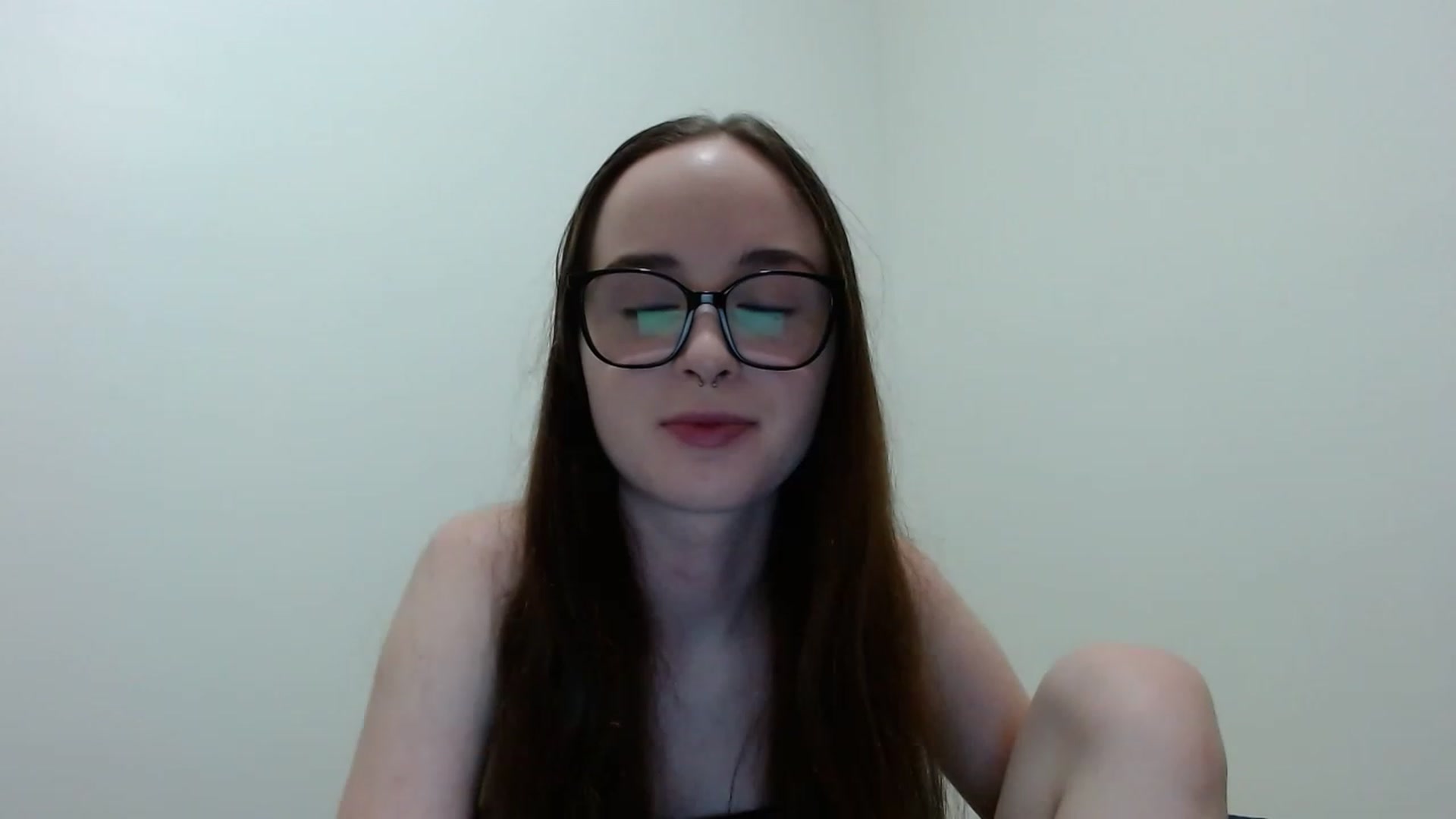 Gallery image thumbnail from Sophialove2's myfreecams stream on, 03/22/2023, 18:11 image 7 of 20