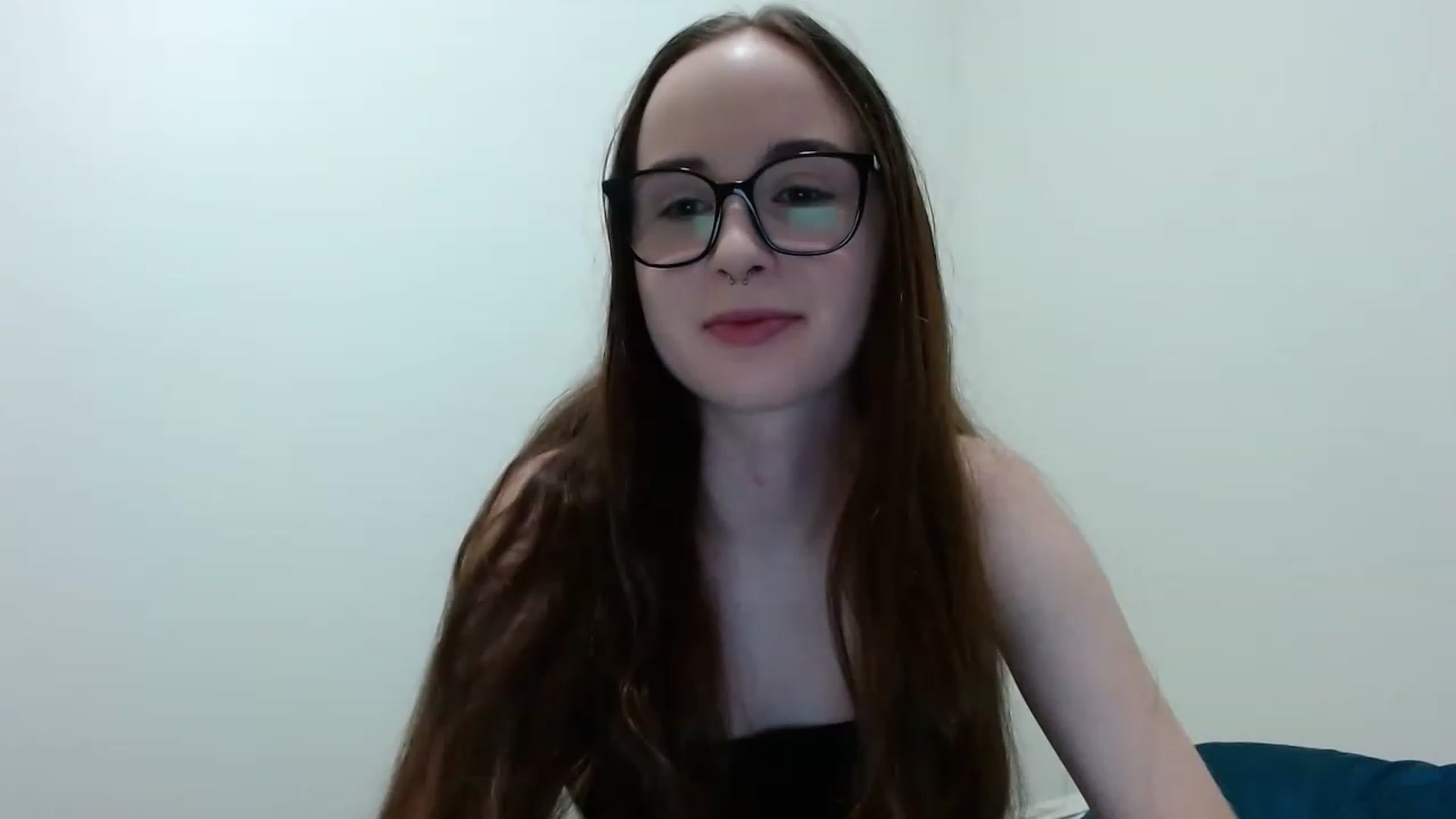 Gallery image thumbnail from Sophialove2's myfreecams stream on, 03/22/2023, 18:11 image 9 of 20