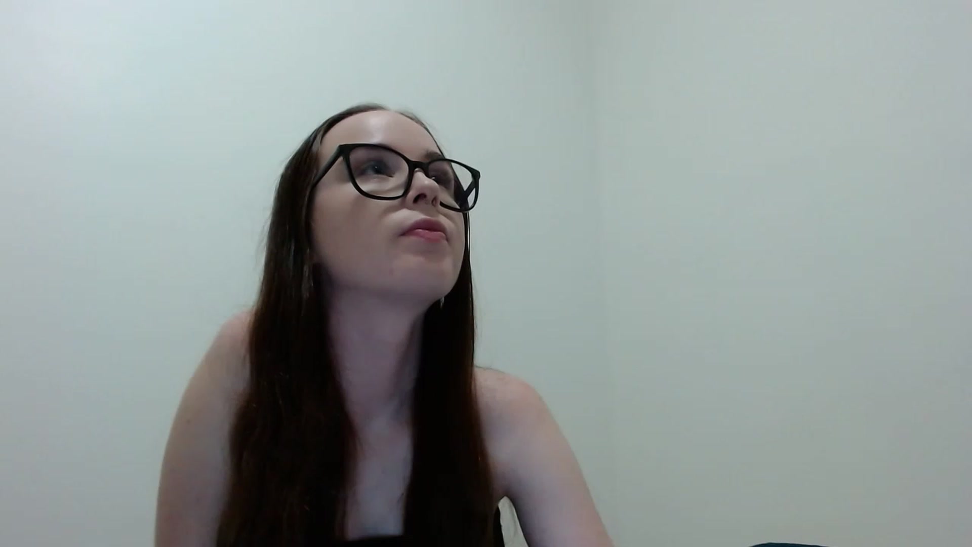 Gallery image thumbnail from Sophialove2's myfreecams stream on, 03/22/2023, 18:11 image 6 of 20