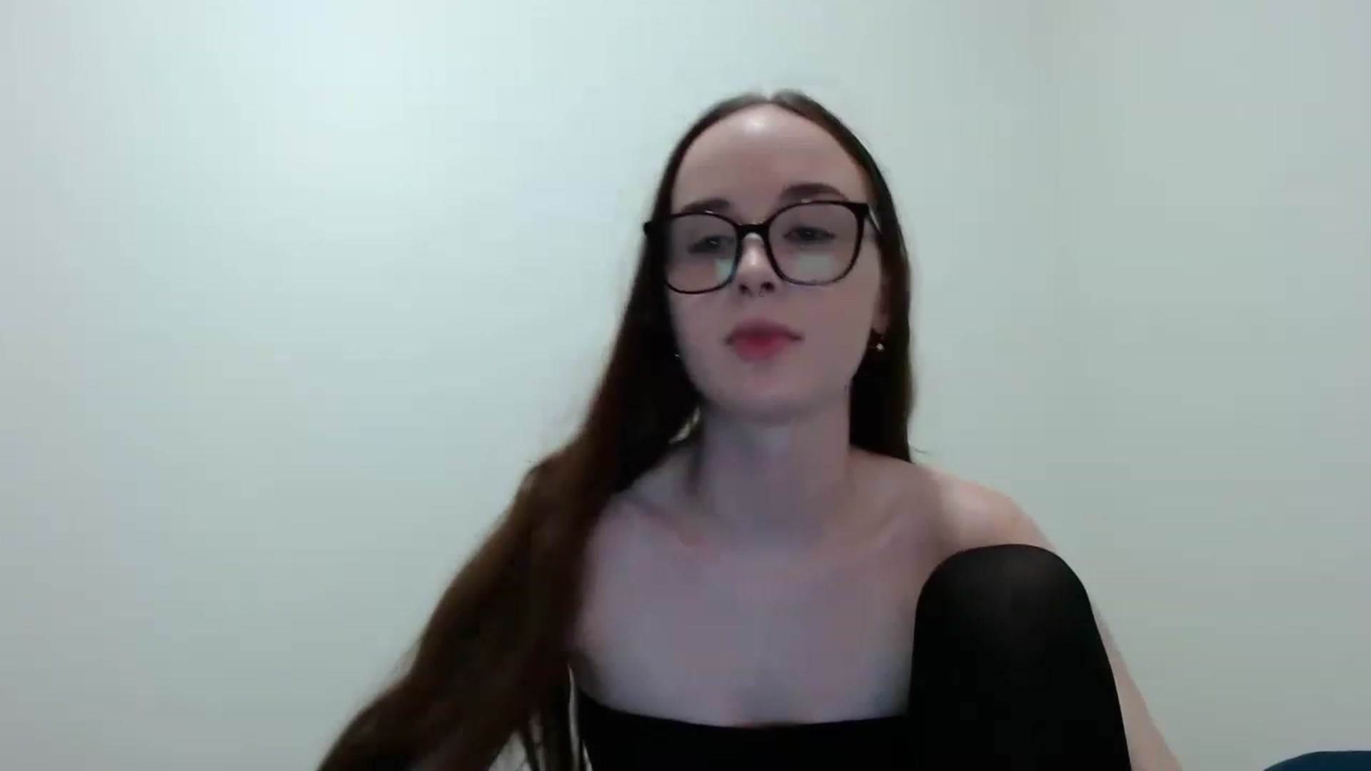 Gallery image thumbnail from Sophialove2's myfreecams stream on, 03/22/2023, 18:38 image 9 of 20