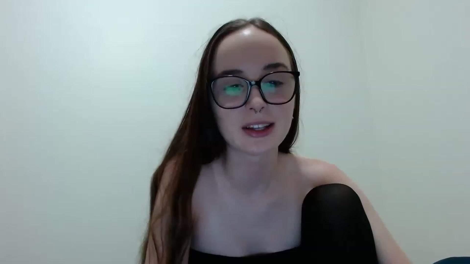 Gallery image thumbnail from Sophialove2's myfreecams stream on, 03/22/2023, 18:38 image 8 of 20
