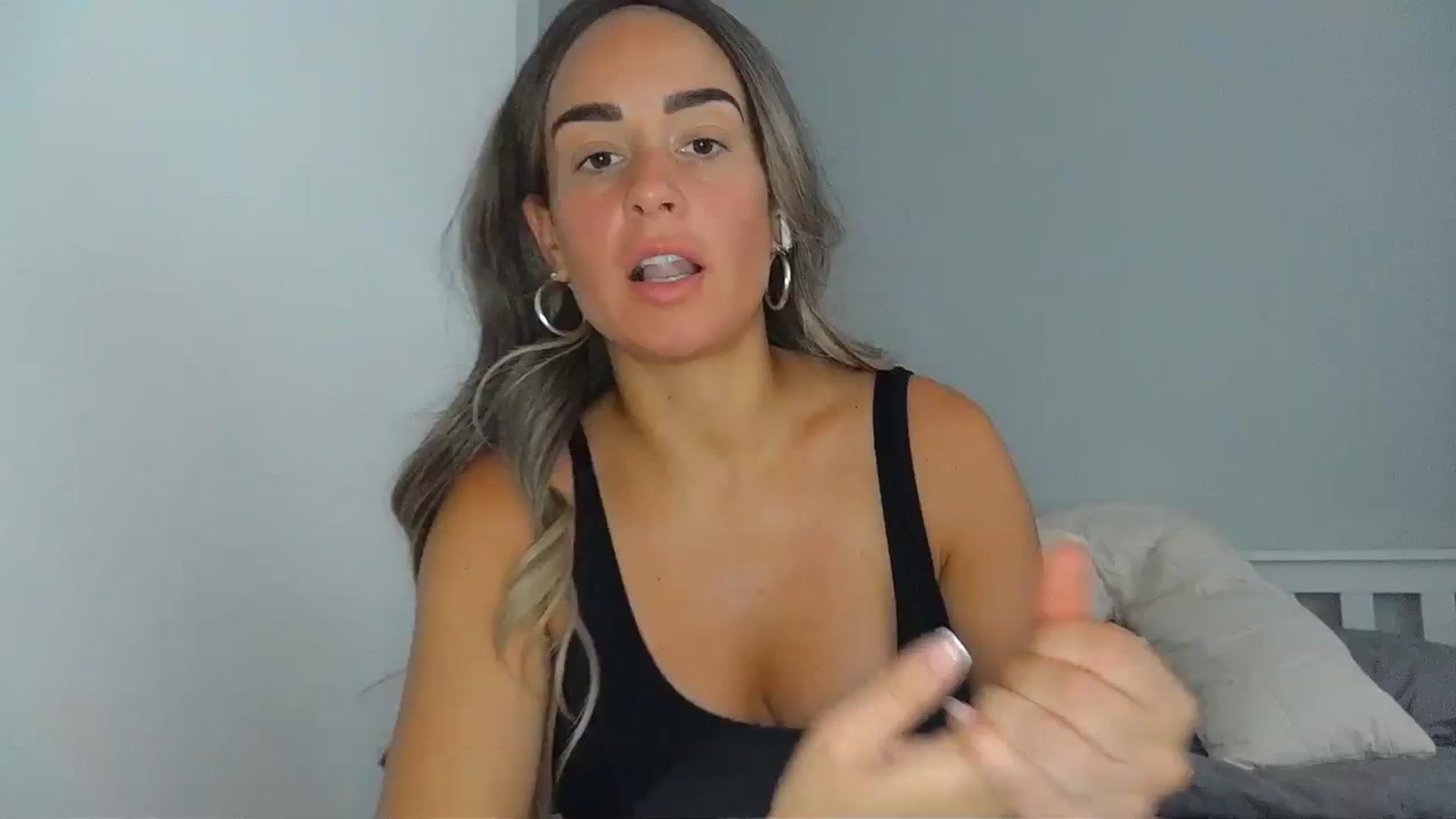 Gallery image thumbnail from Sophiaviennax's myfreecams stream on, 09/05/2023, 12:52 image 19 of 20