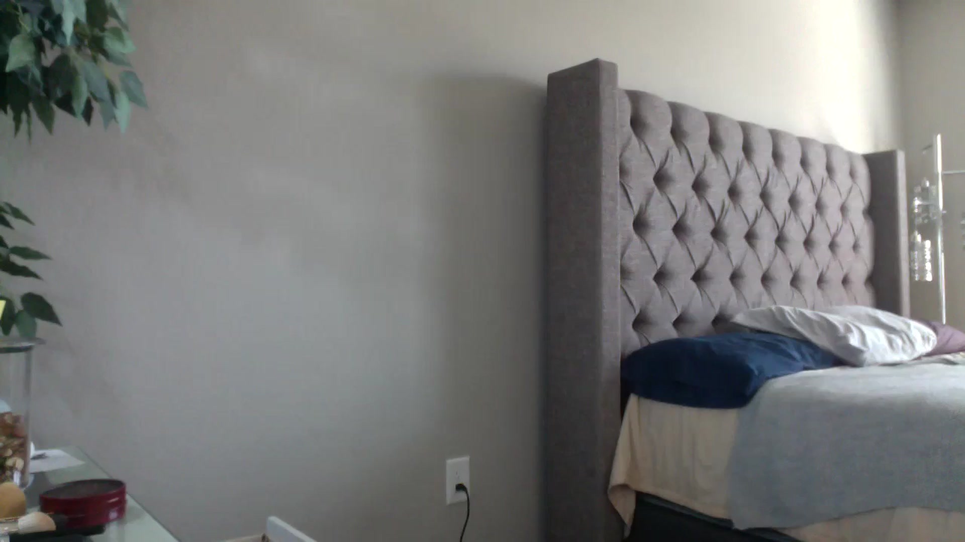 Gallery image thumbnail from Sophiaxoxo's myfreecams stream on, 03/05/2024, 23:55 image 3 of 20